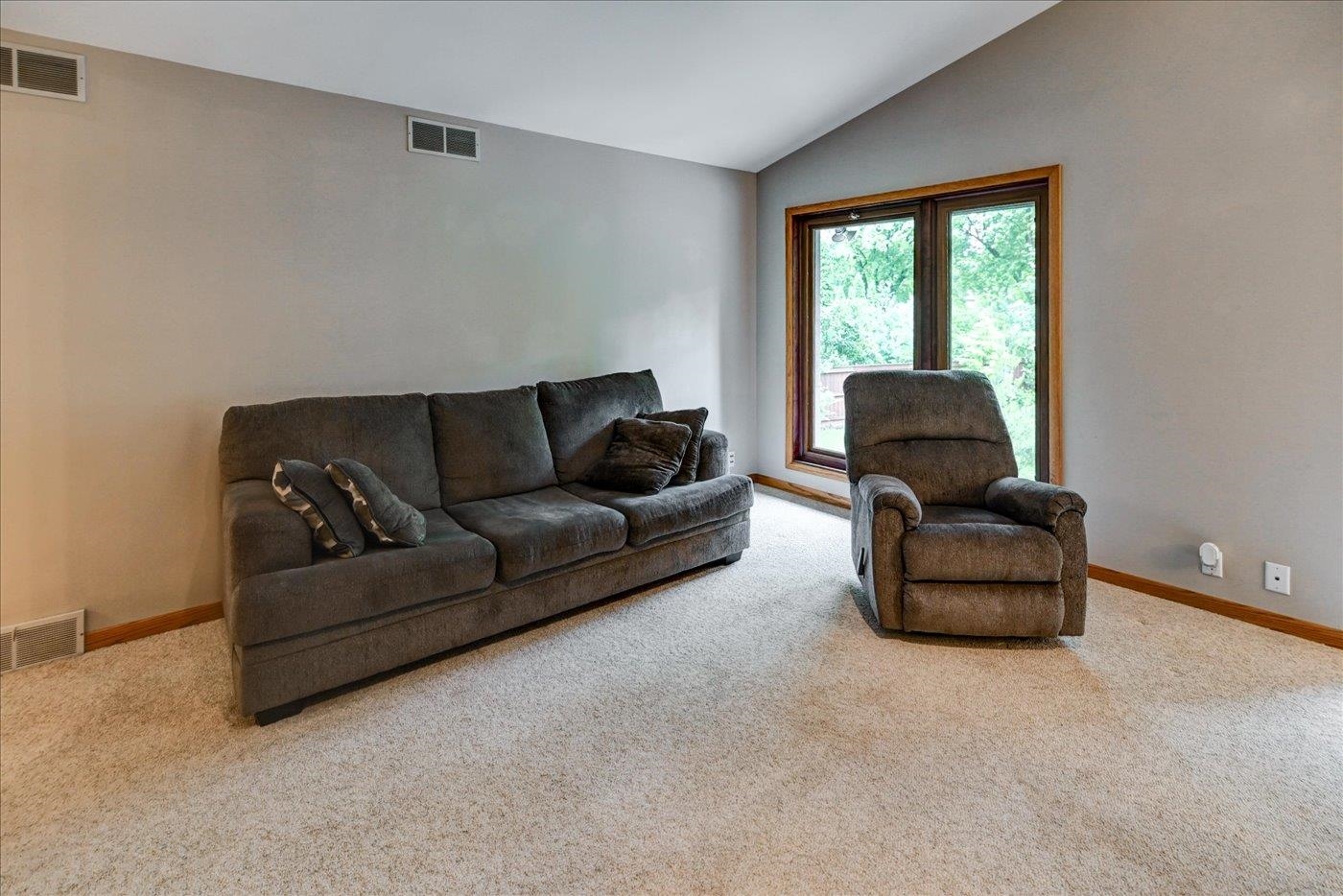 607 Parkland Drive