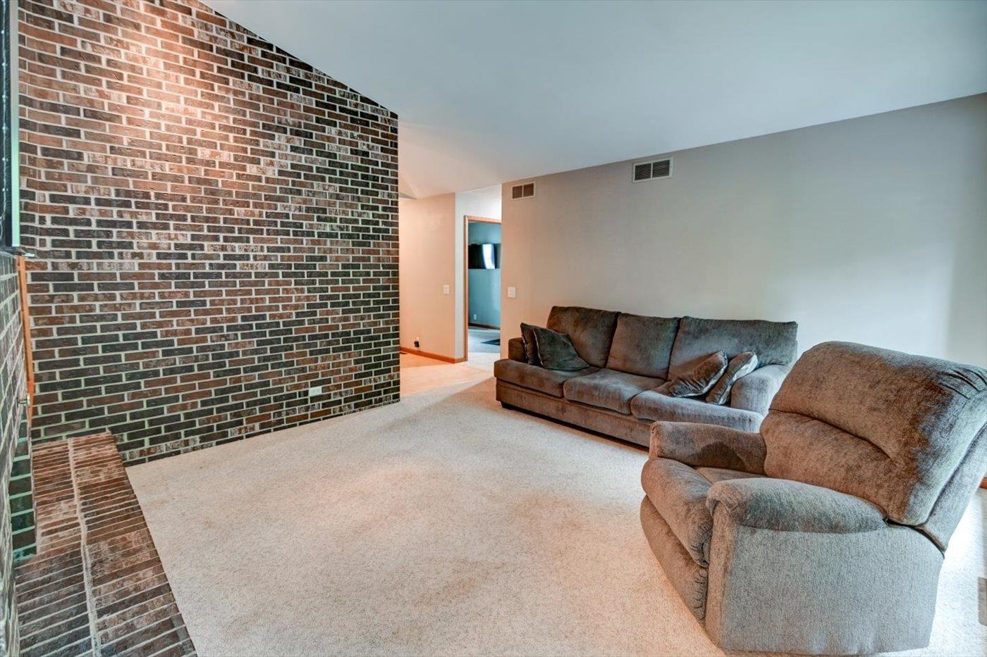 607 Parkland Drive