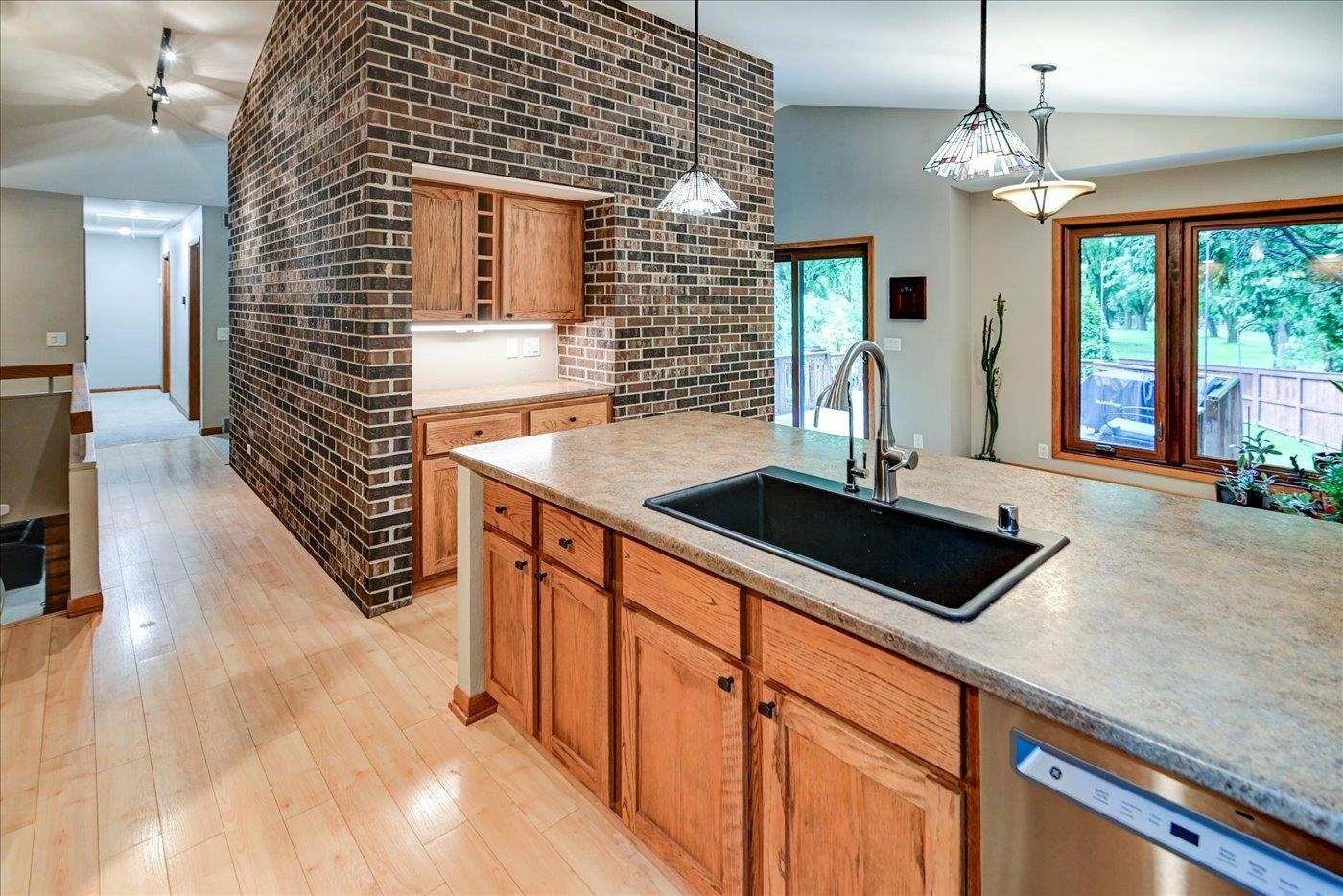 607 Parkland Drive