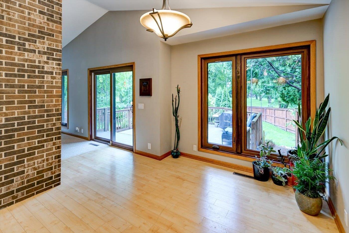 607 Parkland Drive
