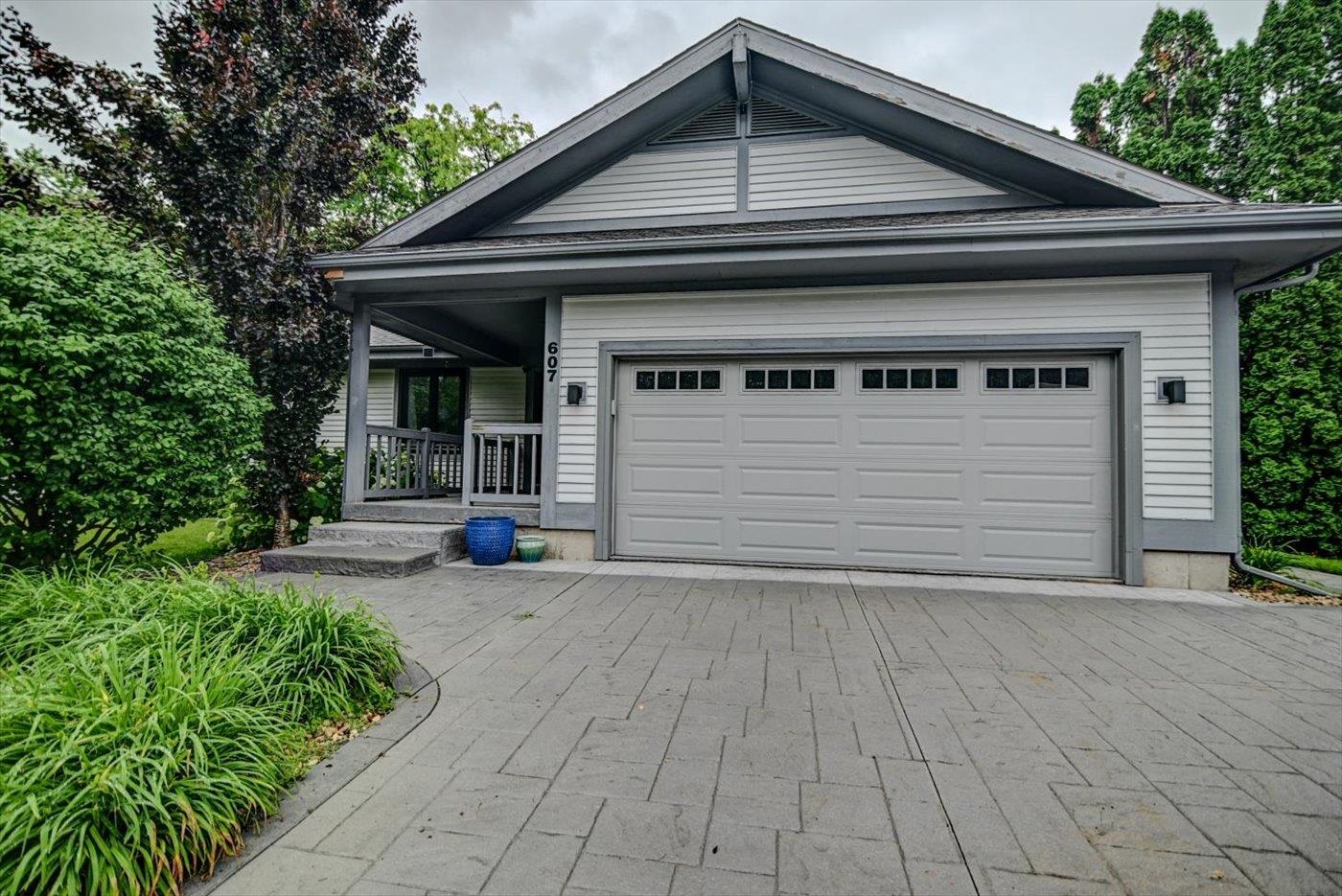 607 Parkland Drive
