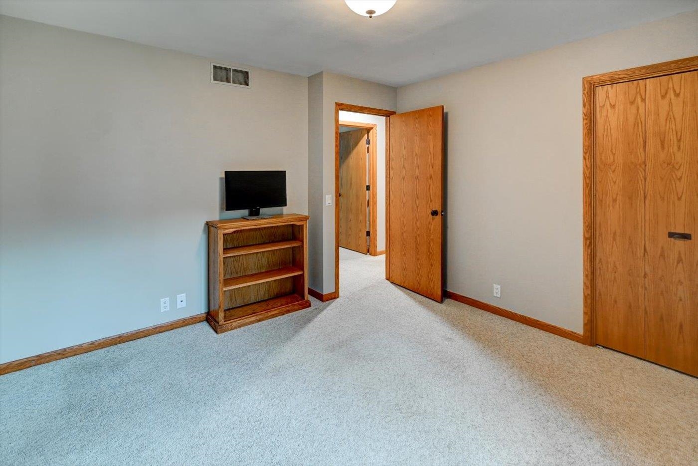 607 Parkland Drive