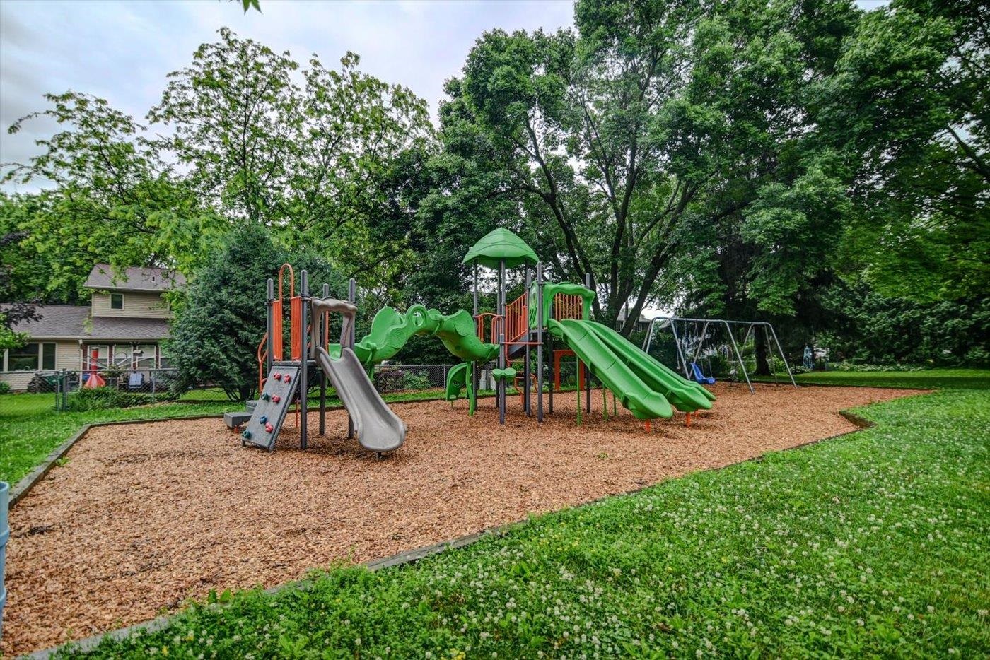 607 Parkland Drive