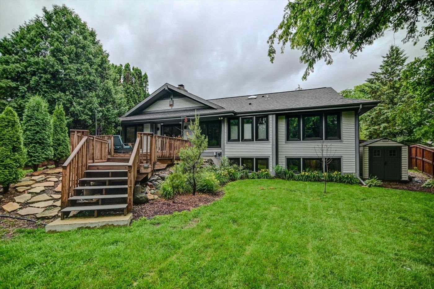 607 Parkland Drive