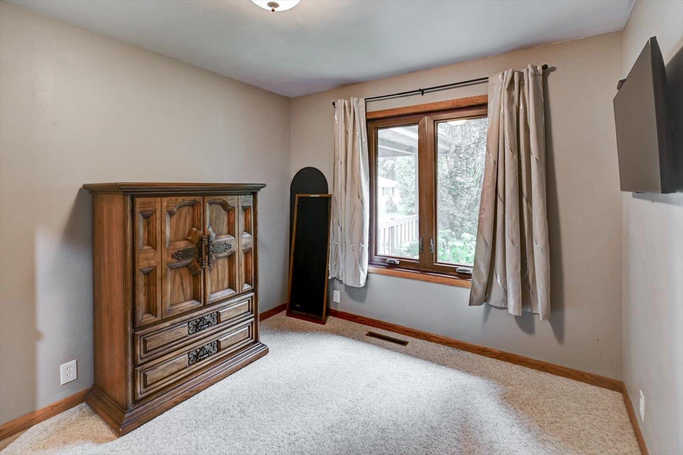 607 Parkland Drive