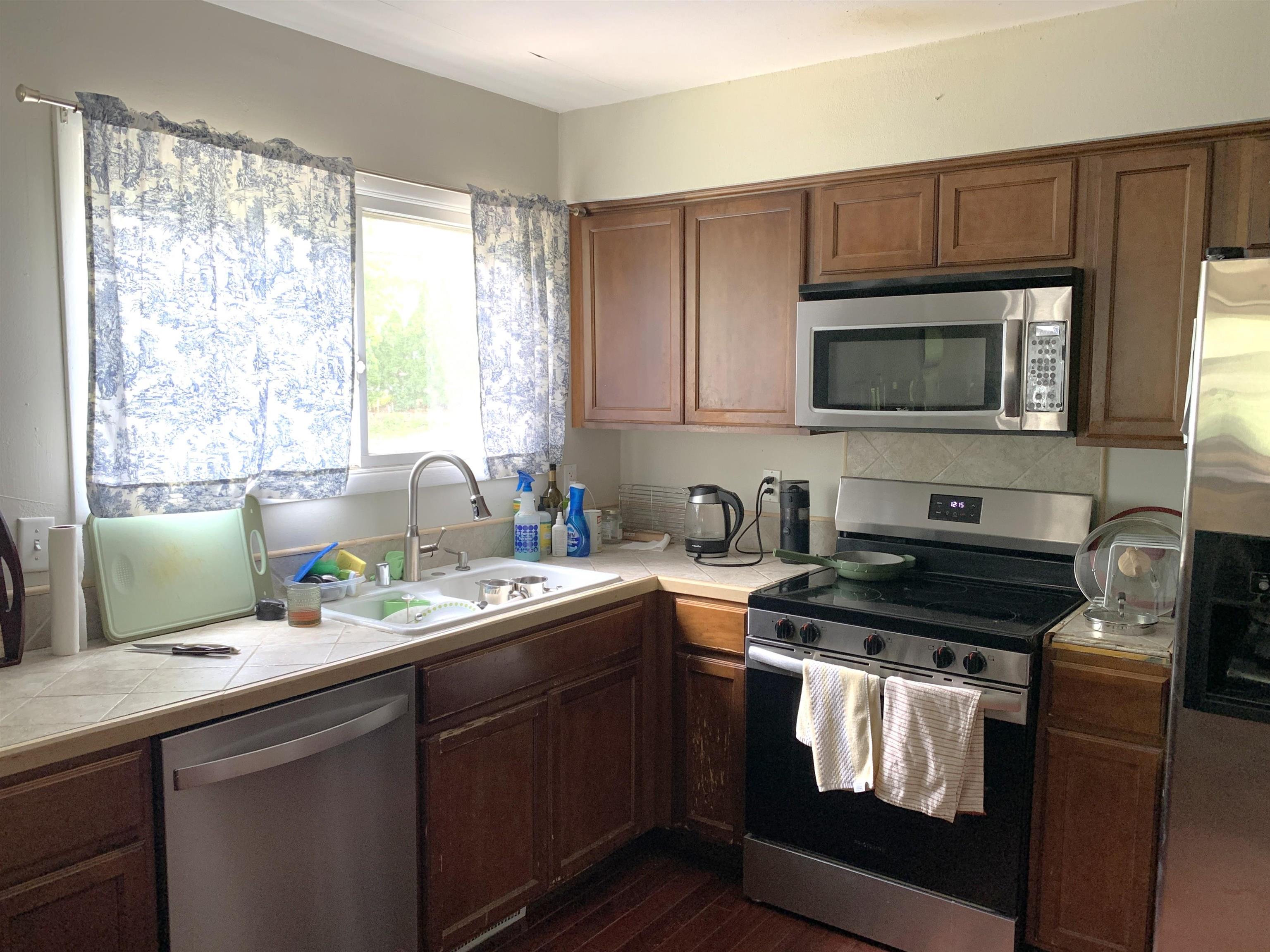 527 Walnut Grove Drive