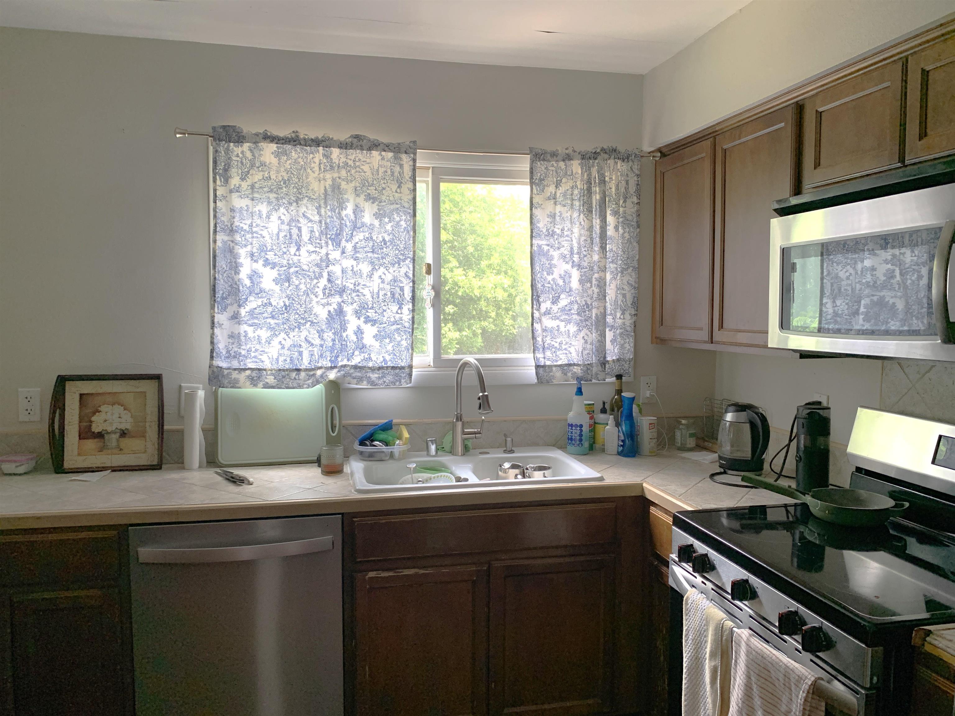 527 Walnut Grove Drive