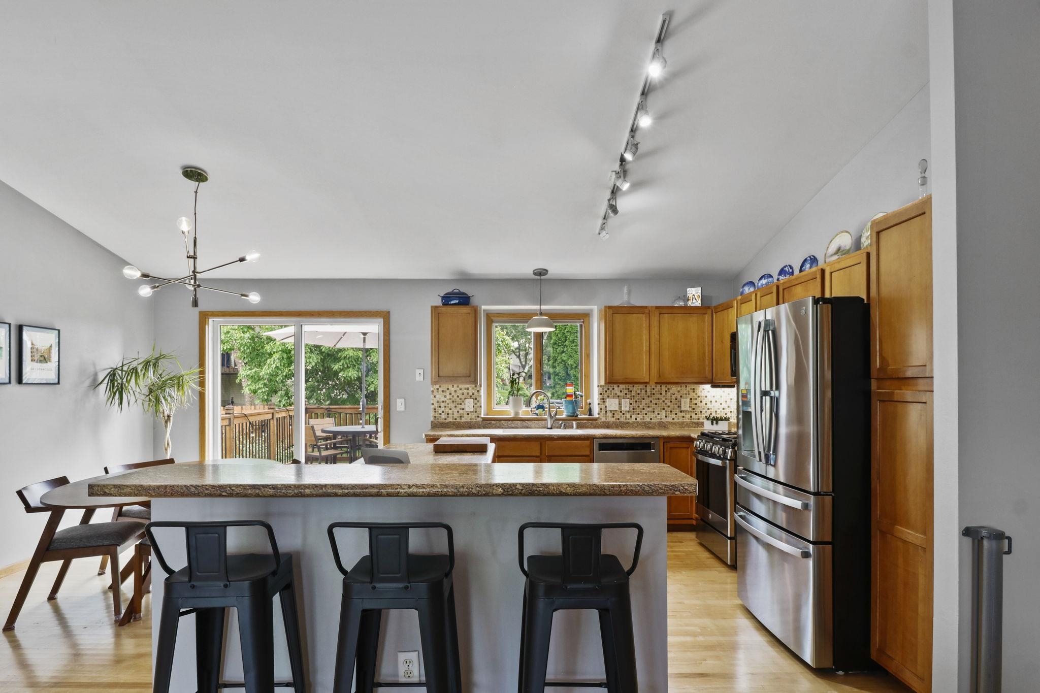 7225 Blue Maple Trail