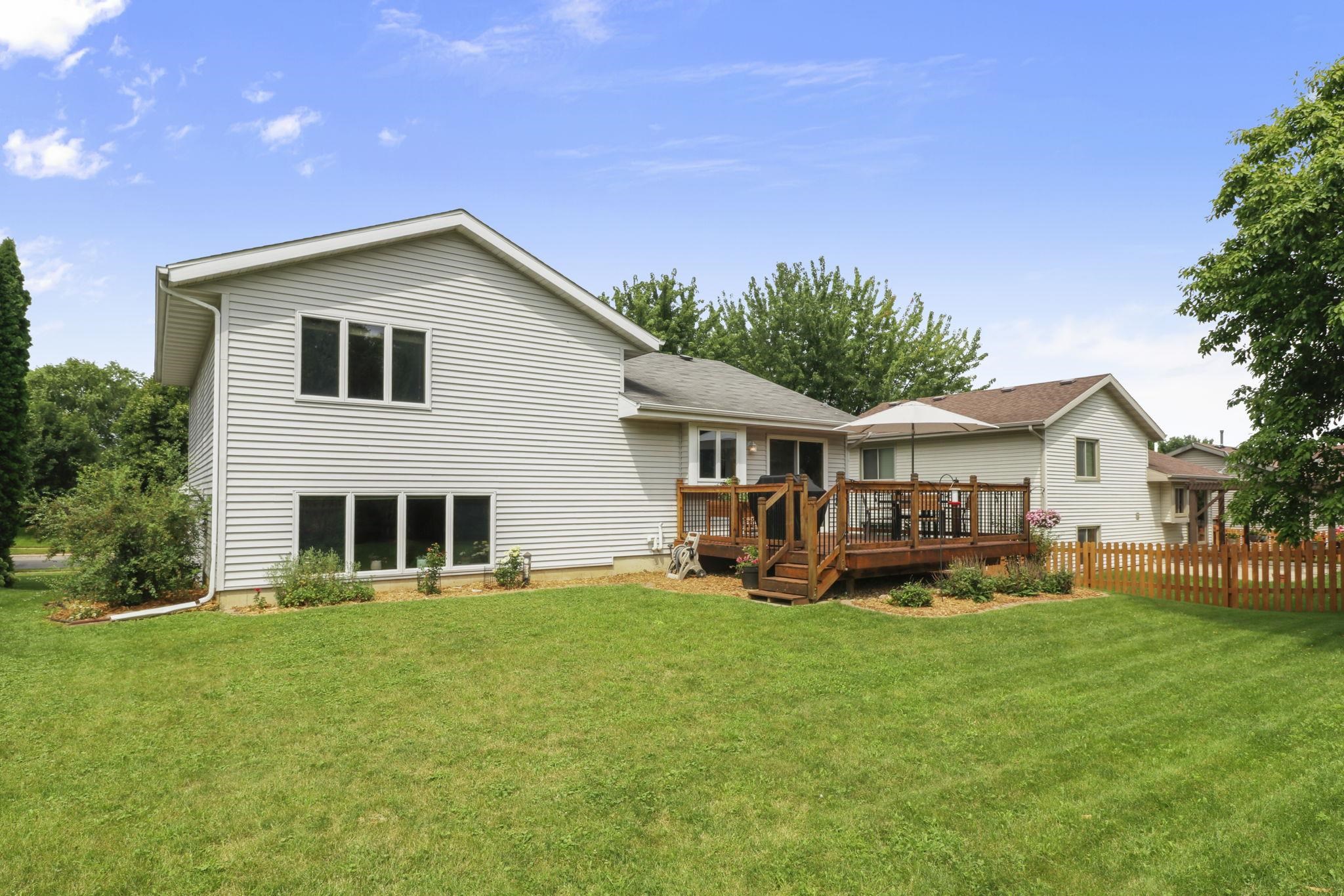 7225 Blue Maple Trail