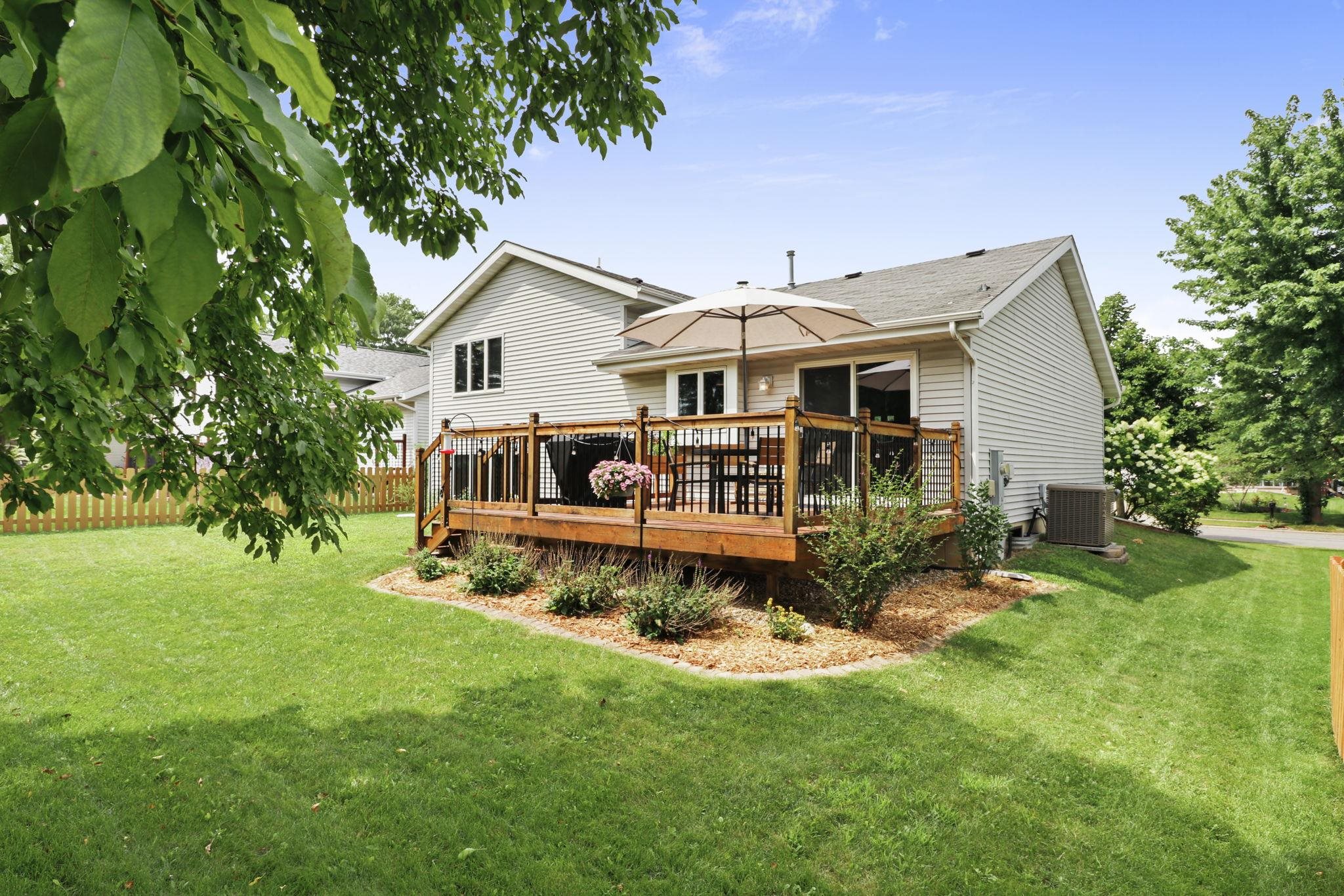 7225 Blue Maple Trail