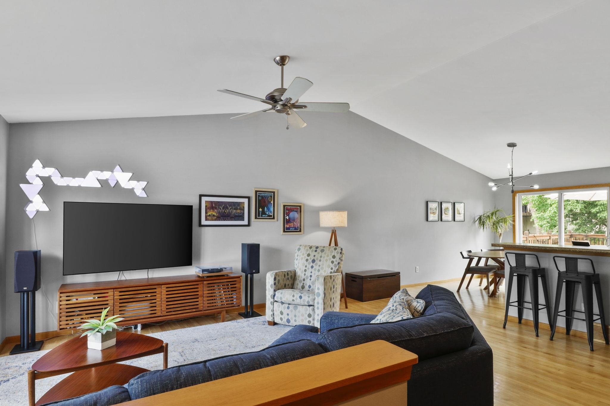 7225 Blue Maple Trail