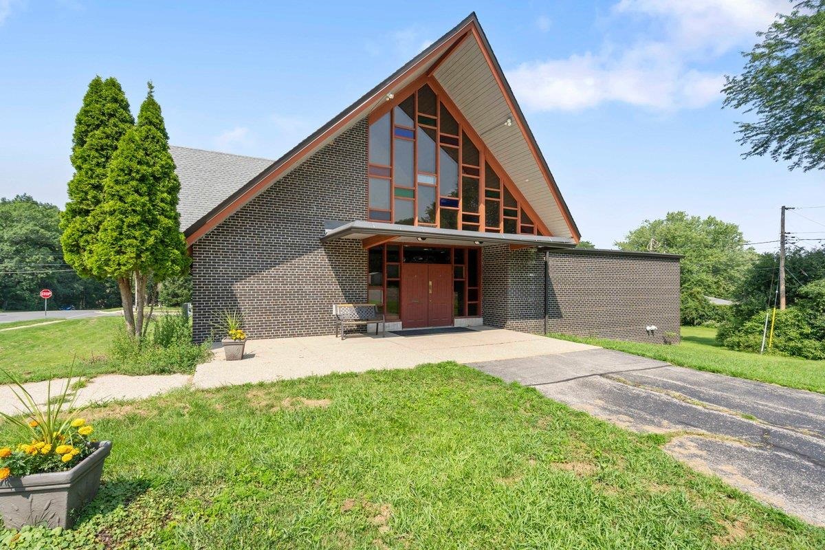 4301 Mandrake Road