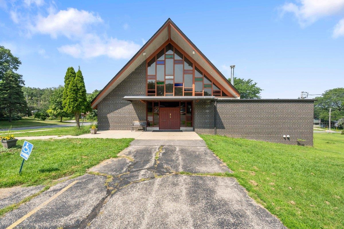 4301 Mandrake Road