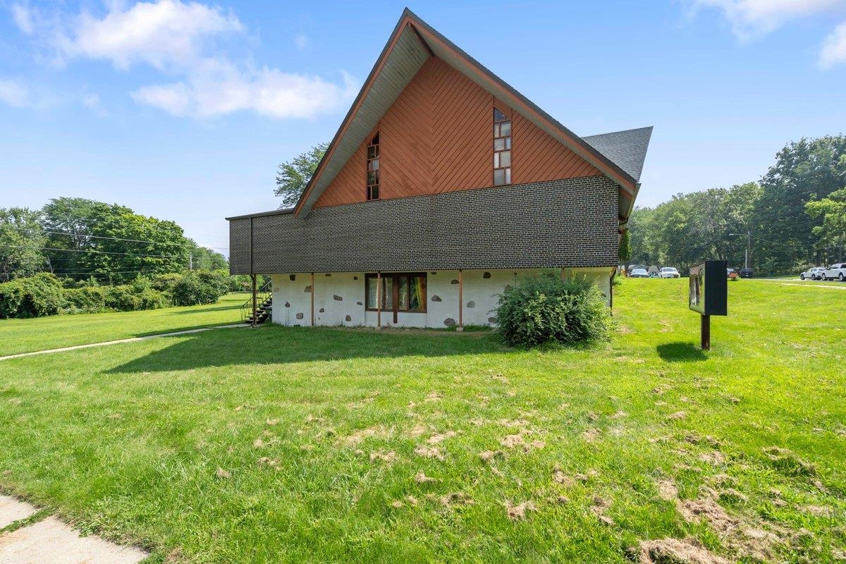 4301 Mandrake Road