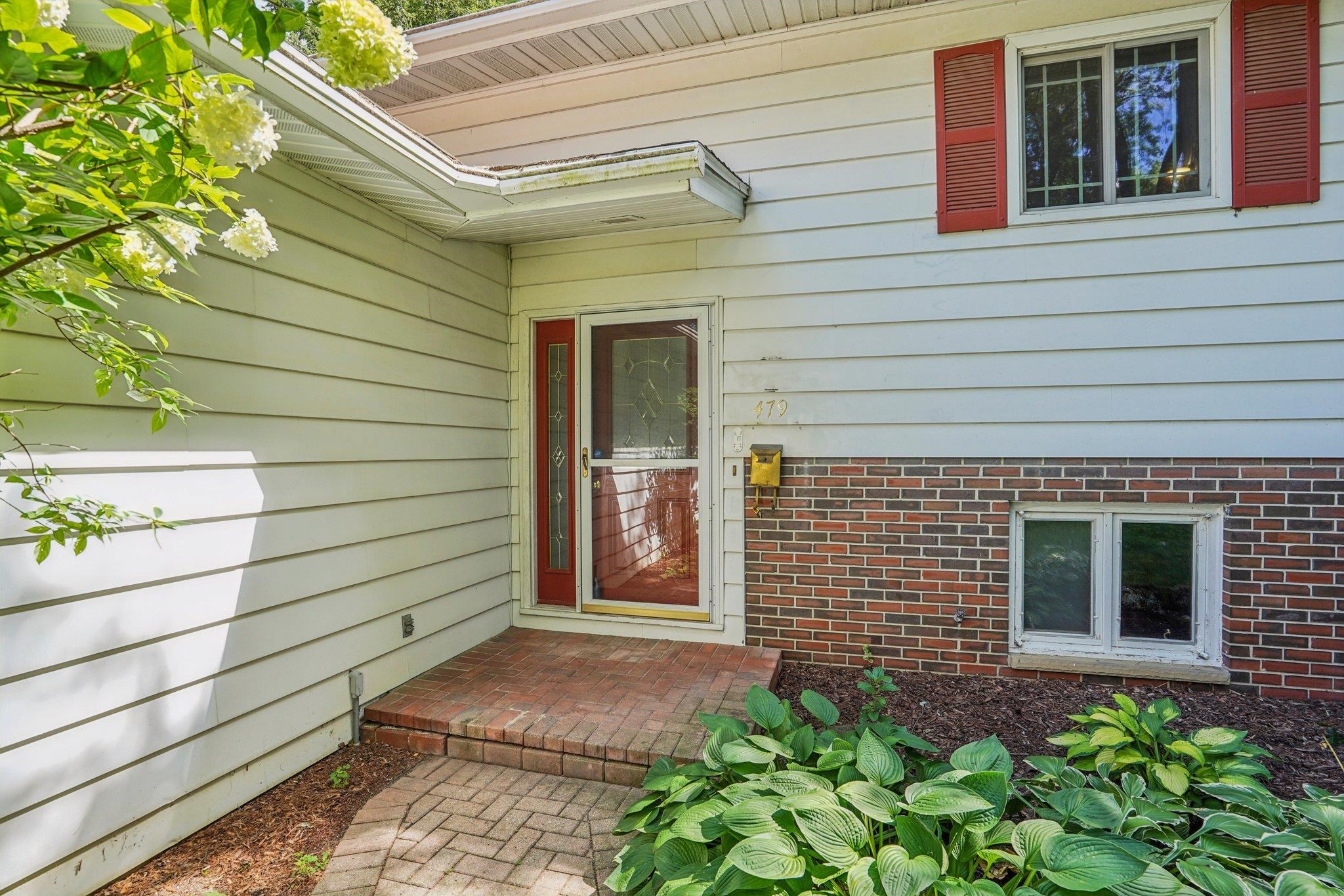 479 Agnes Drive