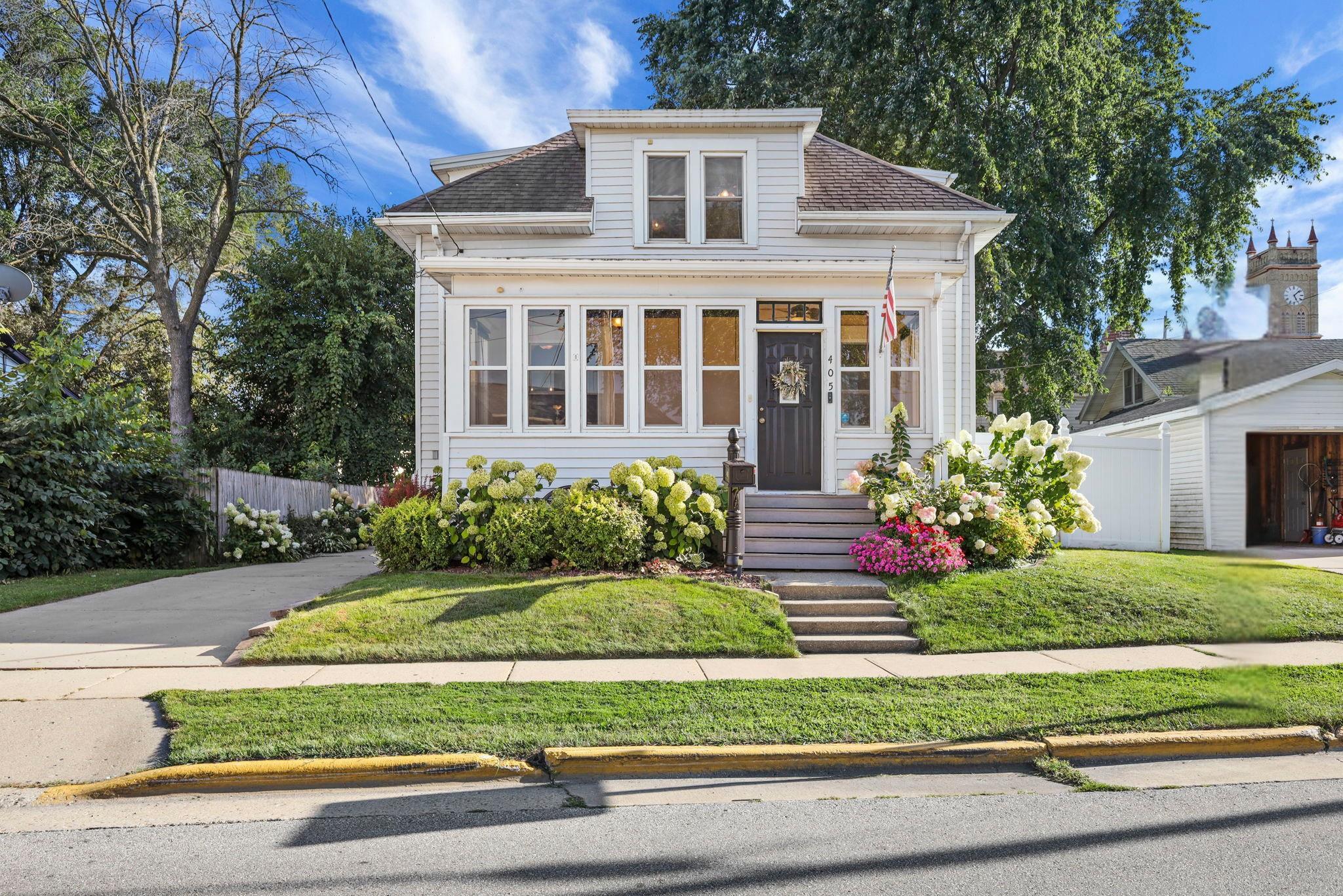 405 E Division Street