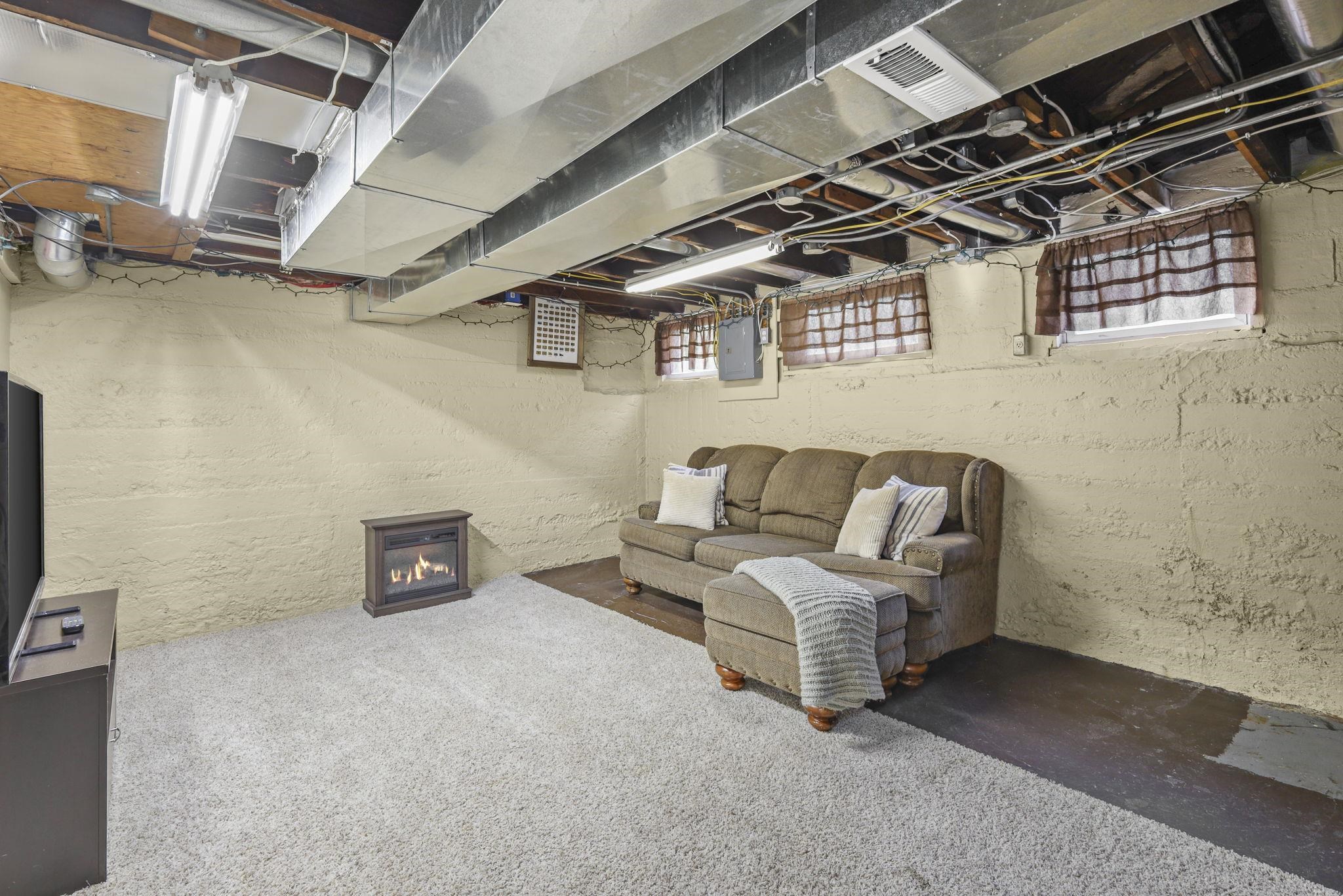 405 E Division Street