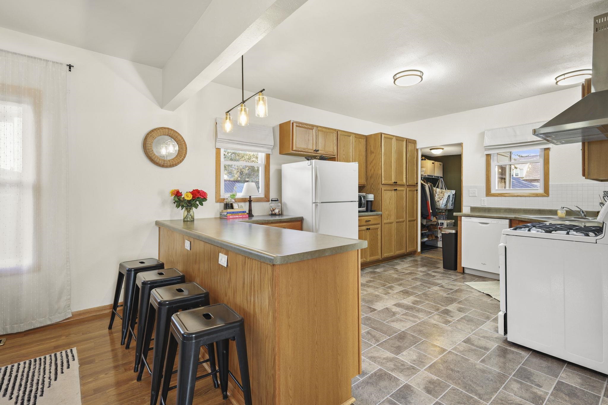 405 E Division Street