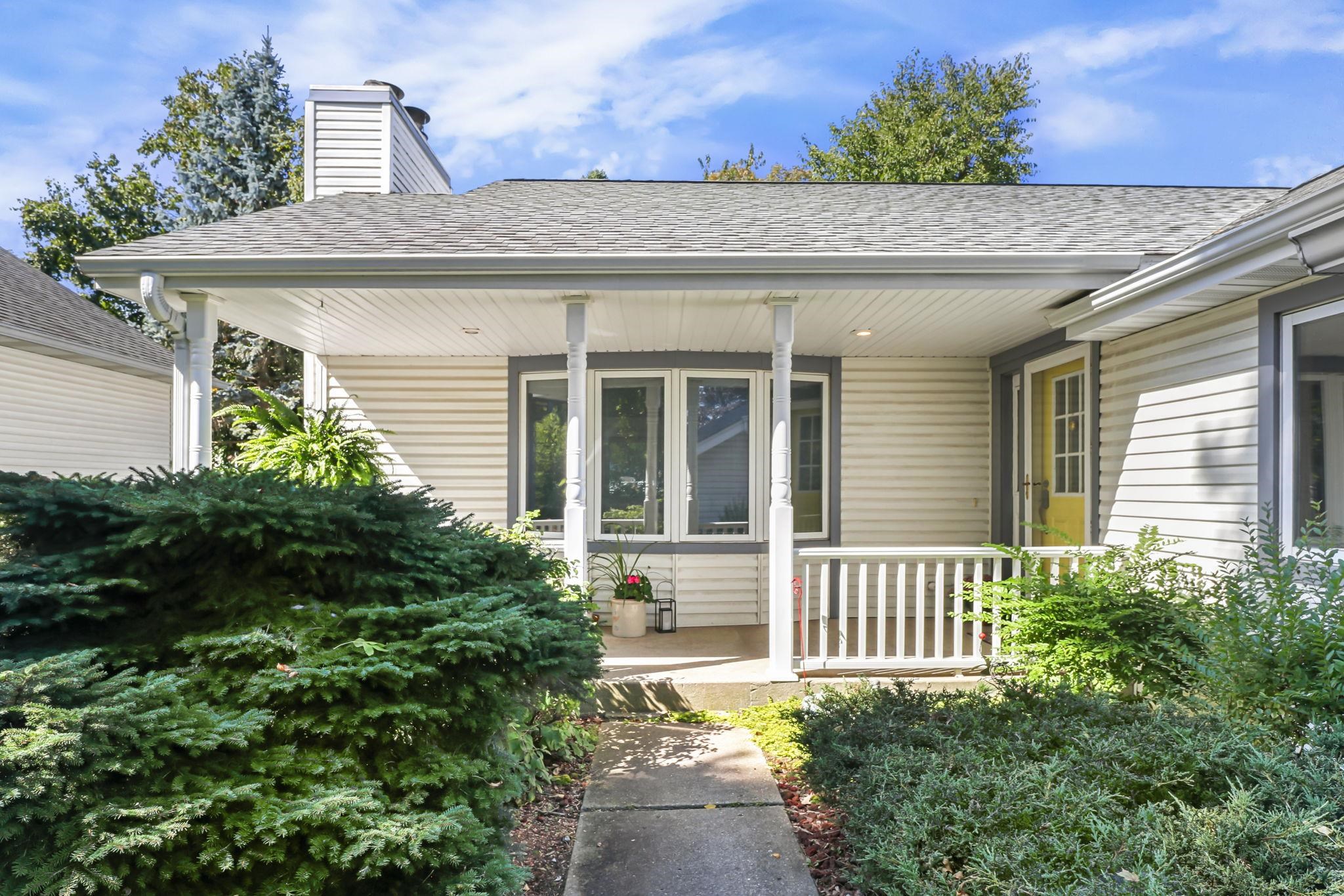 7826 E Oakbrook Circle