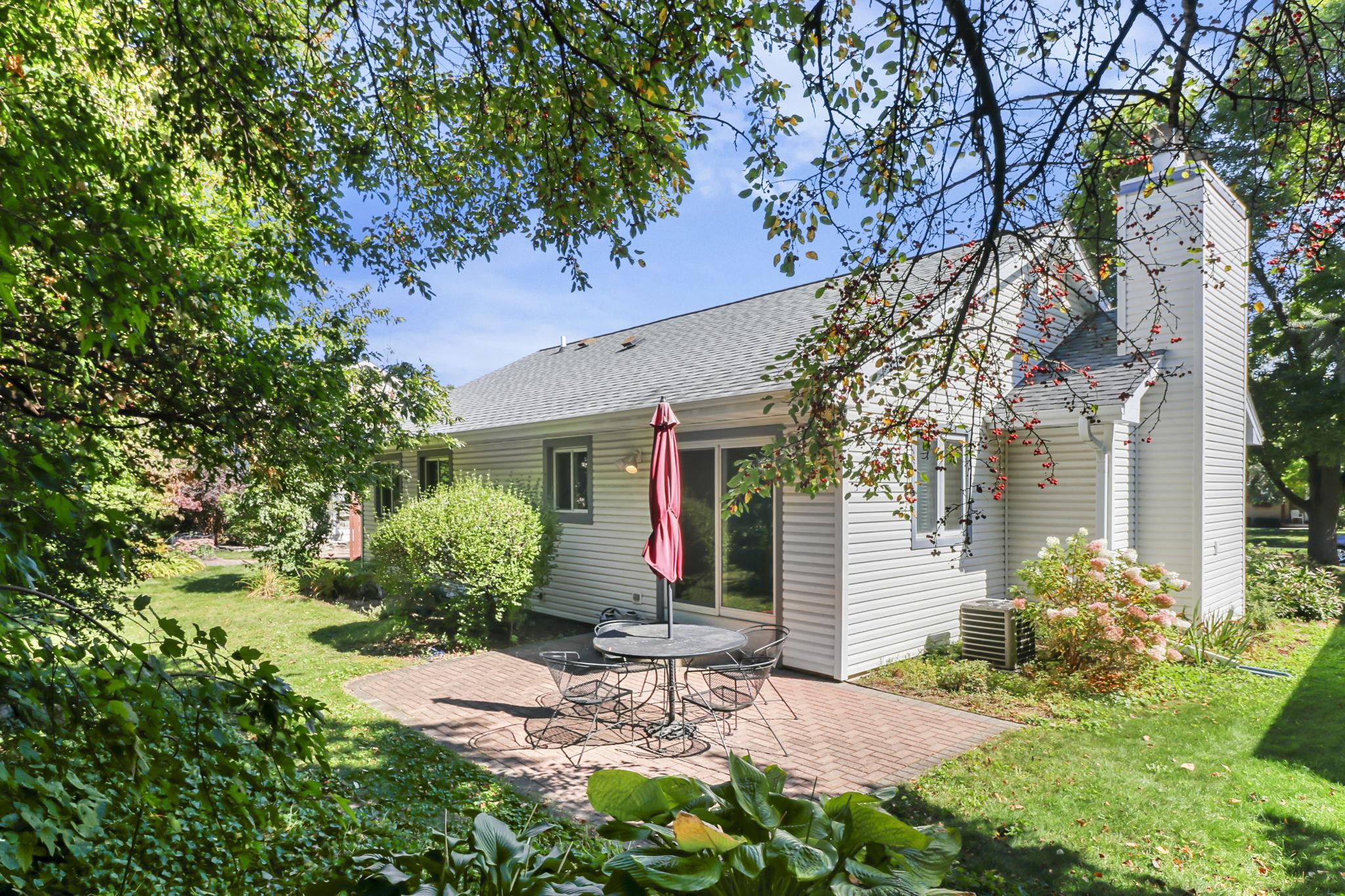 7826 E Oakbrook Circle