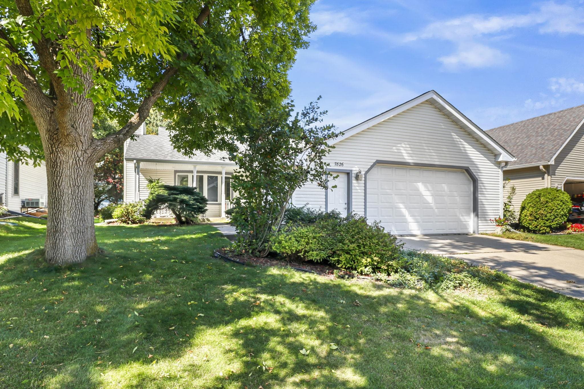 7826 E Oakbrook Circle