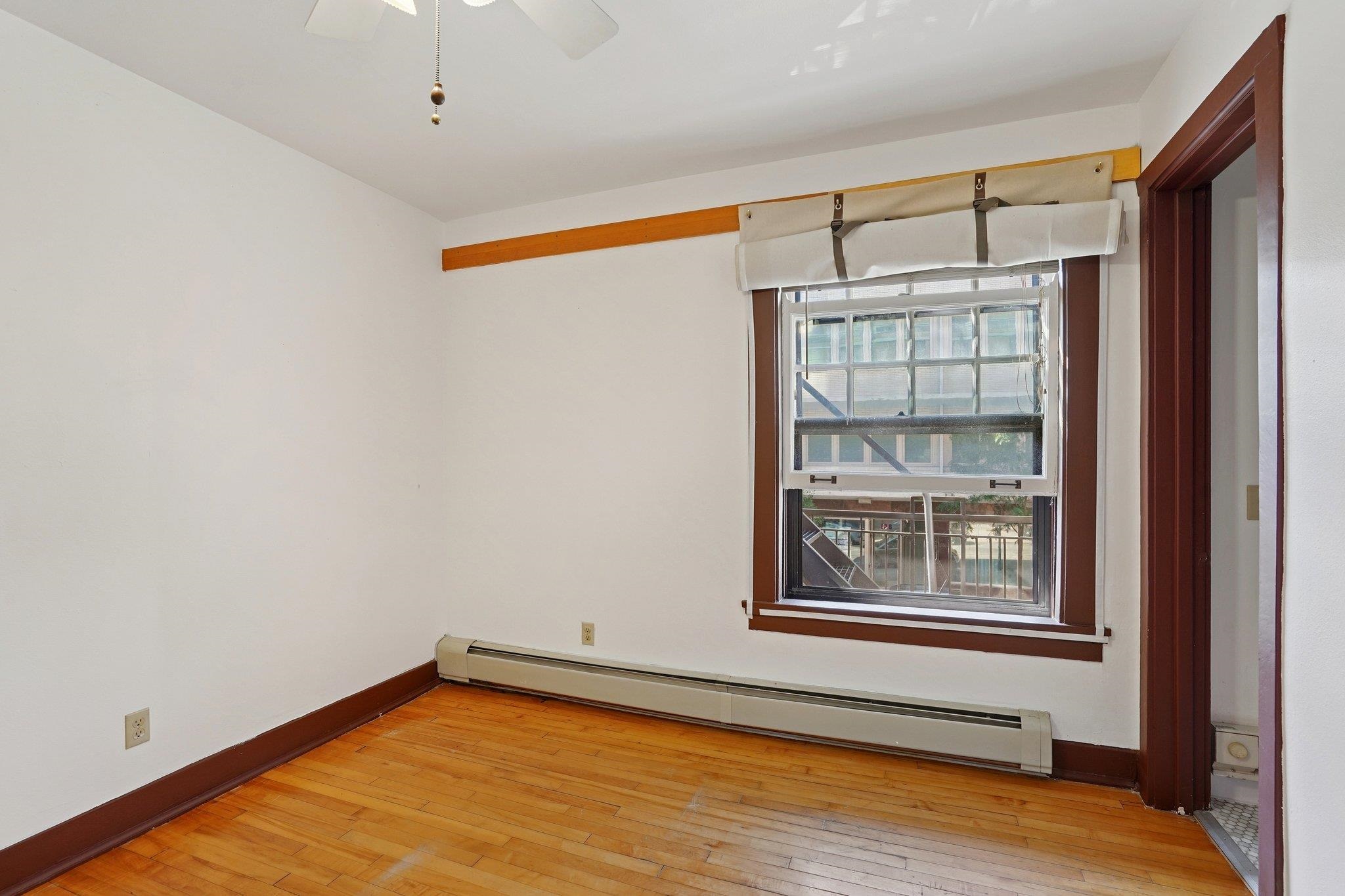 121 S Hamilton Street Unit: 202