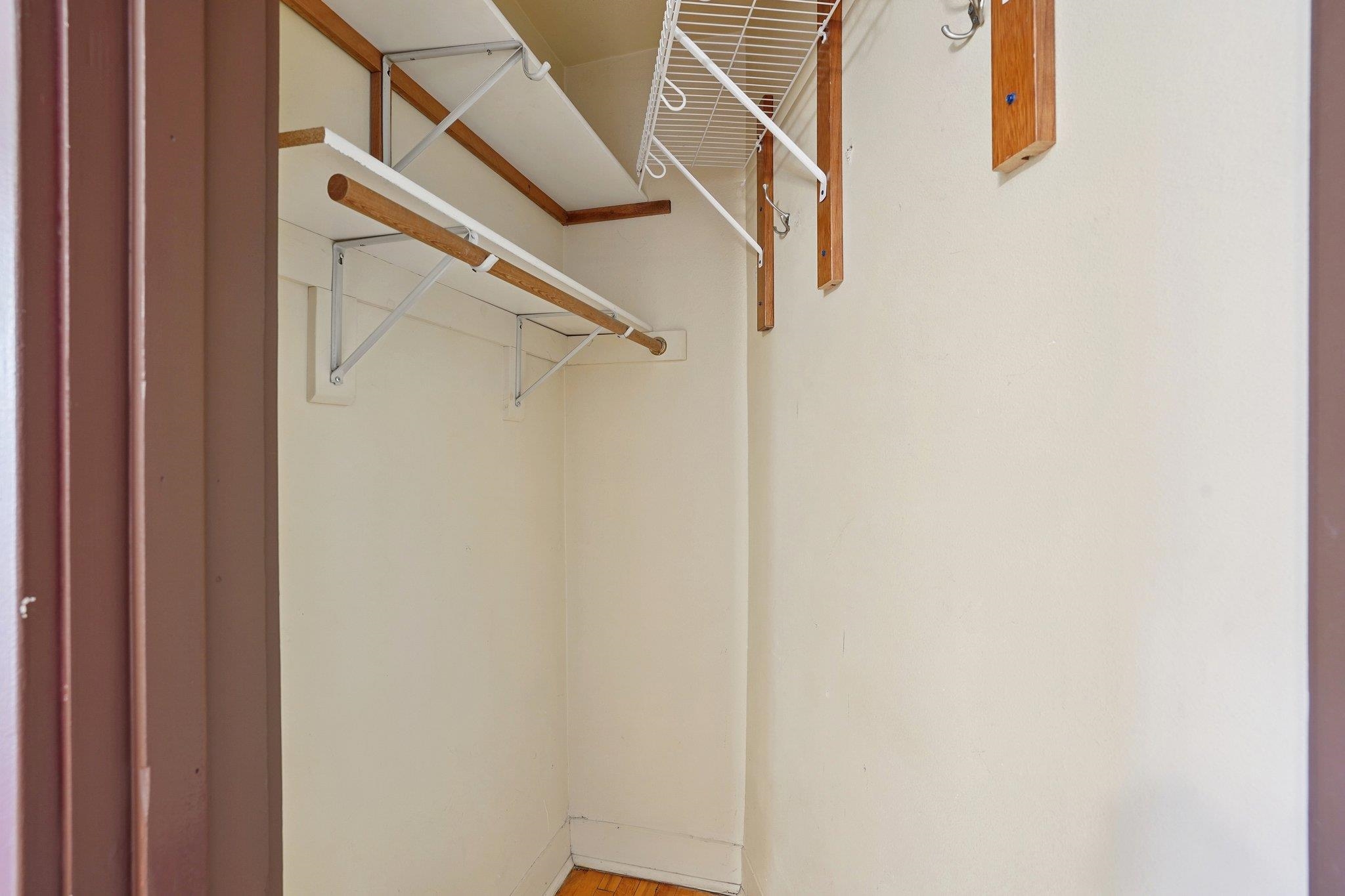121 S Hamilton Street Unit: 202