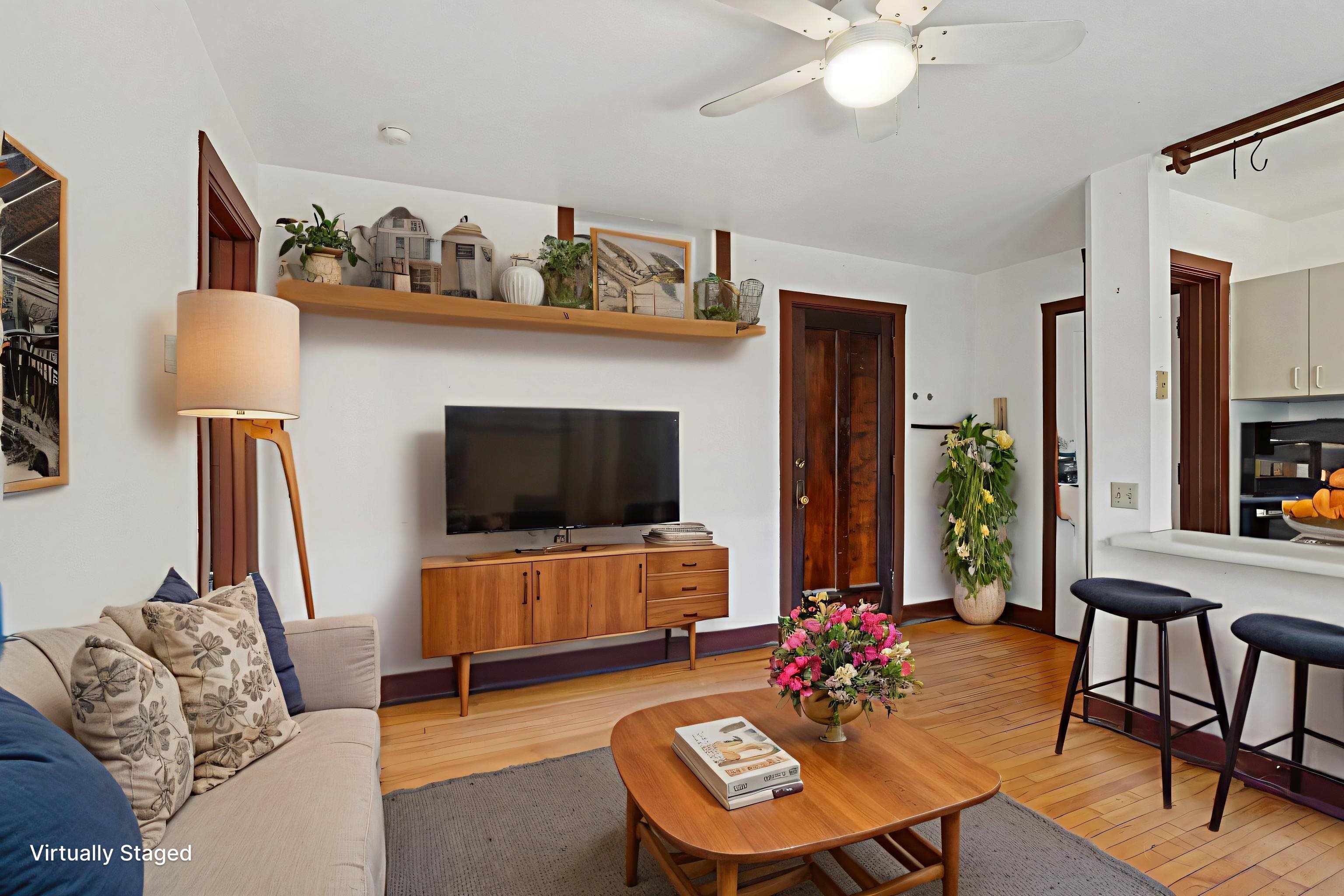 121 S Hamilton Street Unit: 202