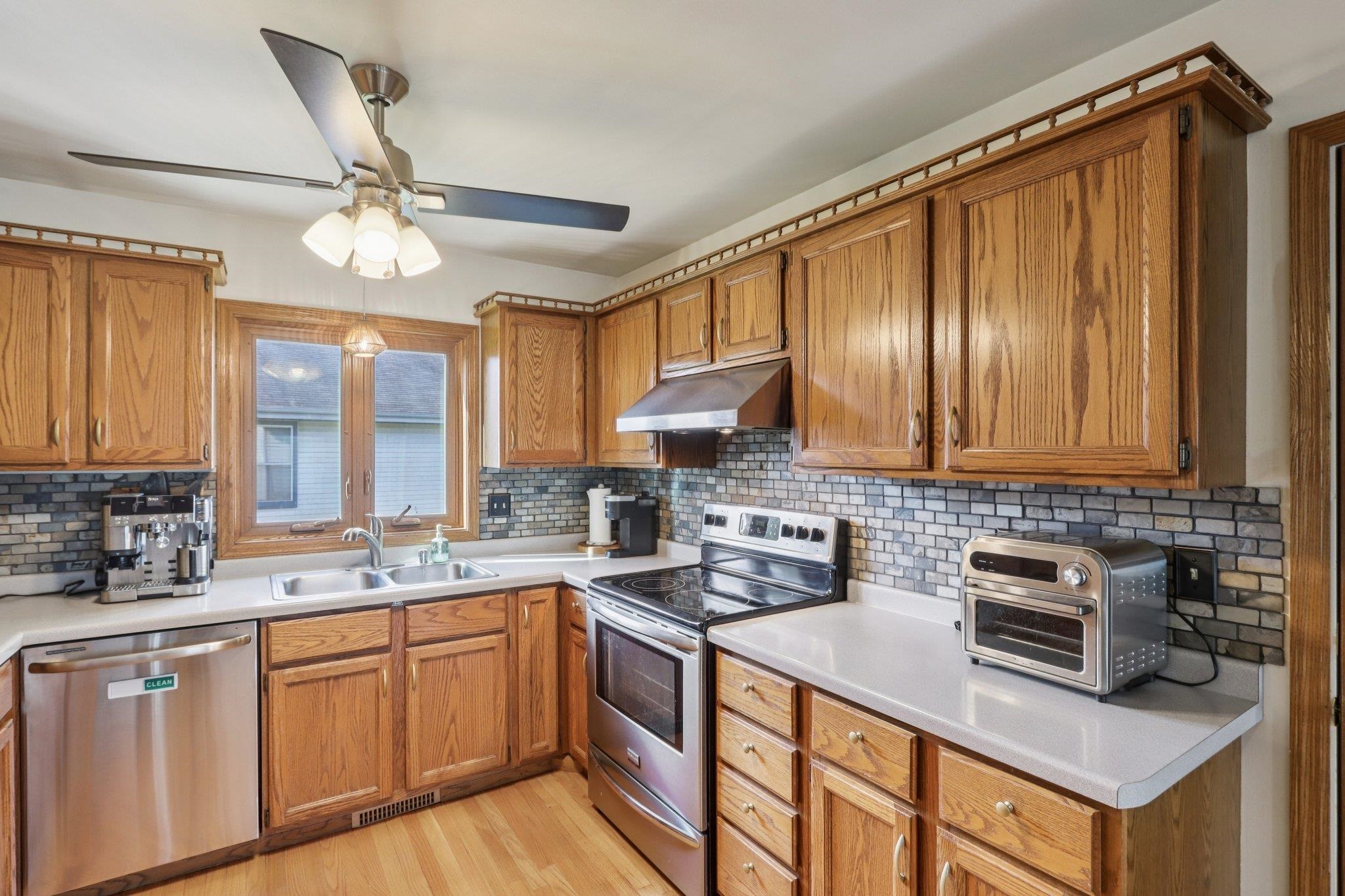 931 Clover Lane