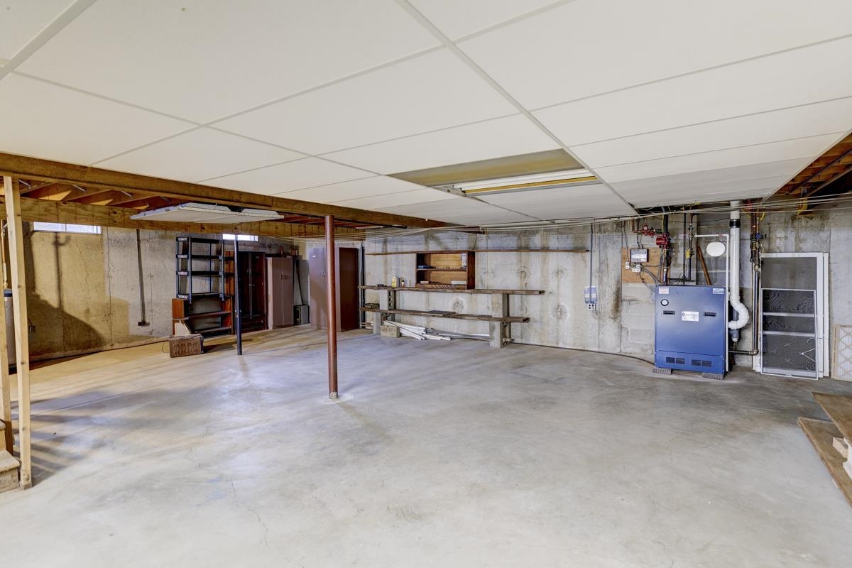 3345 Swinburne Drive