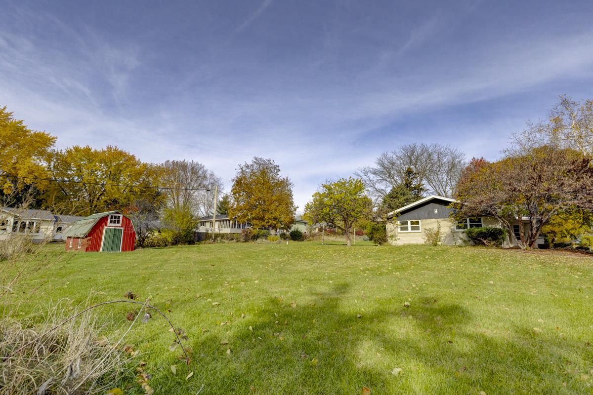 3345 Swinburne Drive