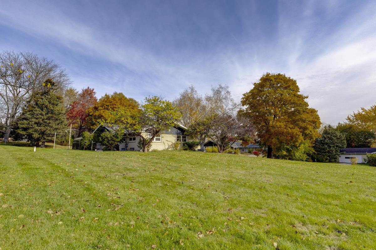 3345 Swinburne Drive