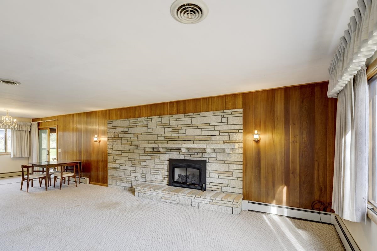 3345 Swinburne Drive