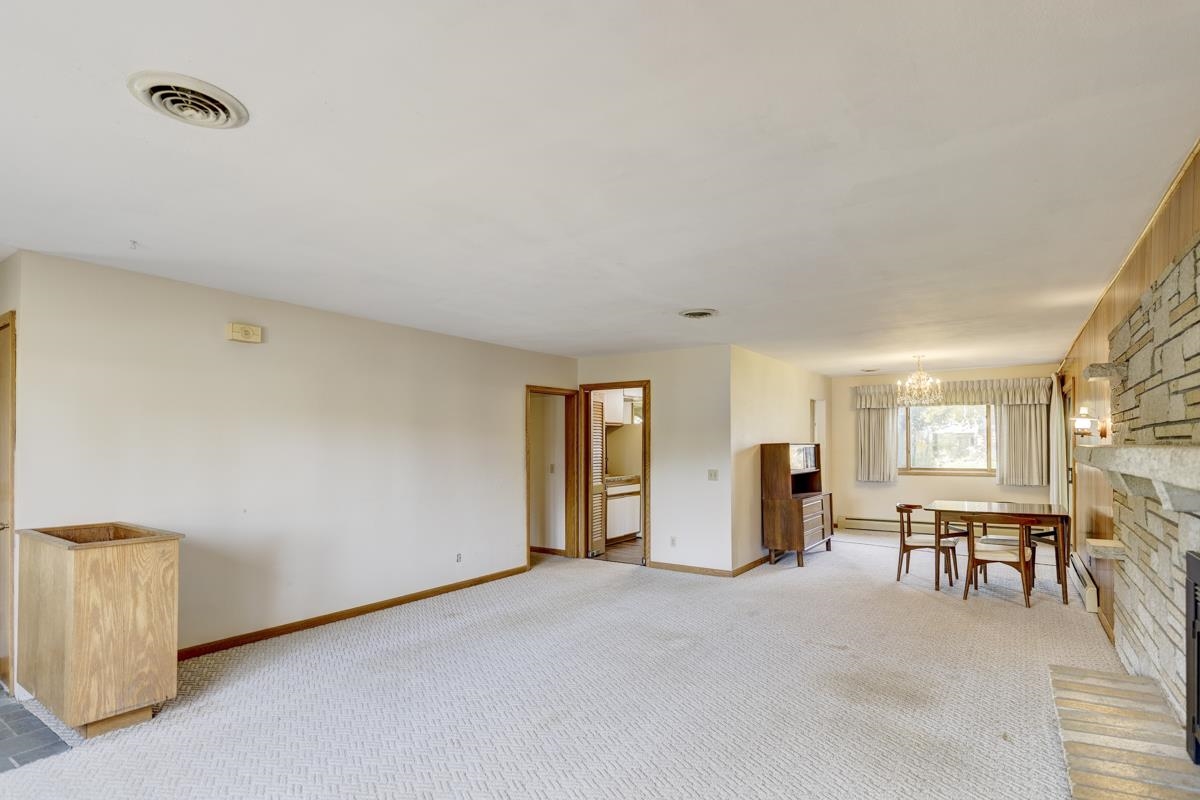 3345 Swinburne Drive