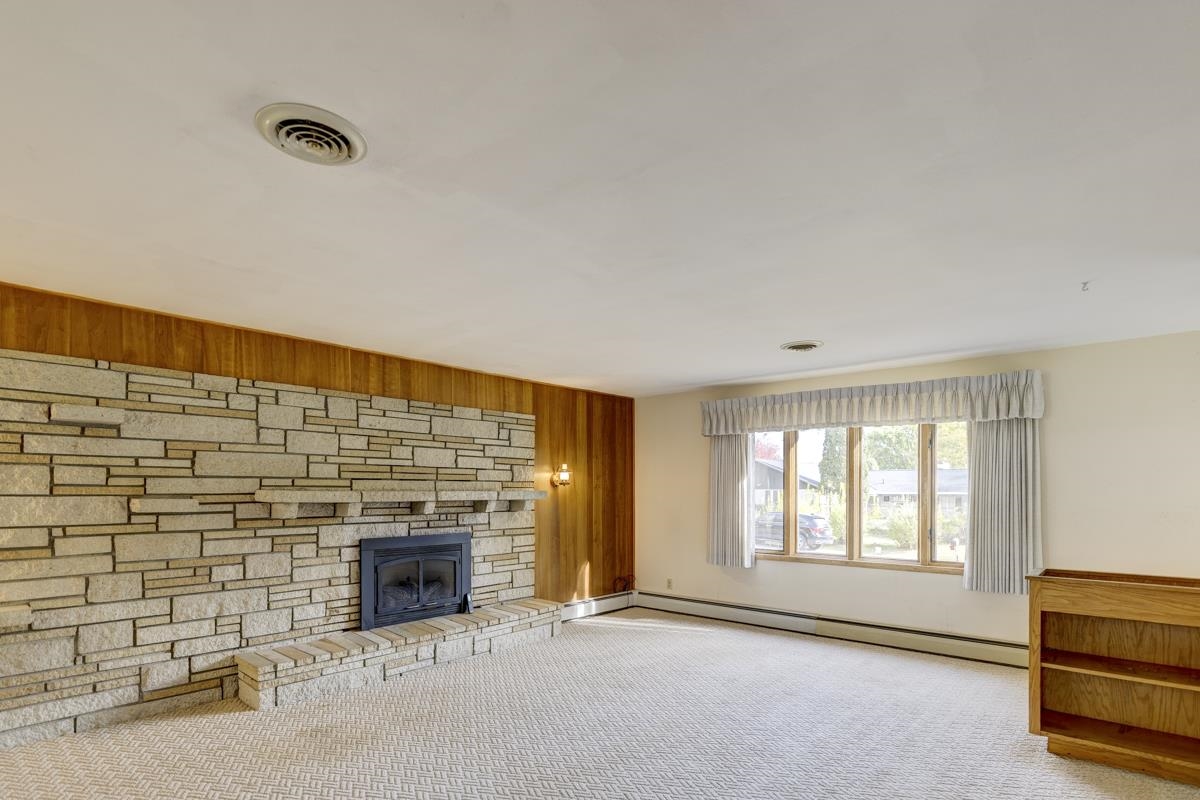 3345 Swinburne Drive