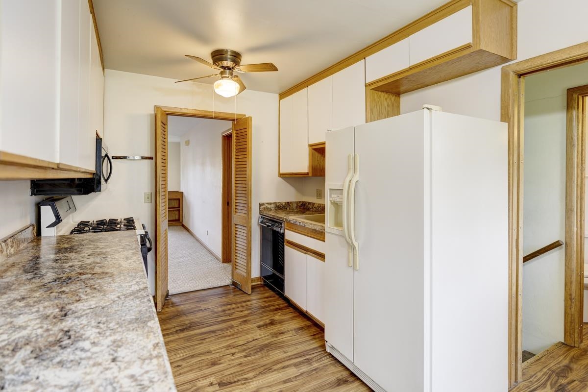 3345 Swinburne Drive