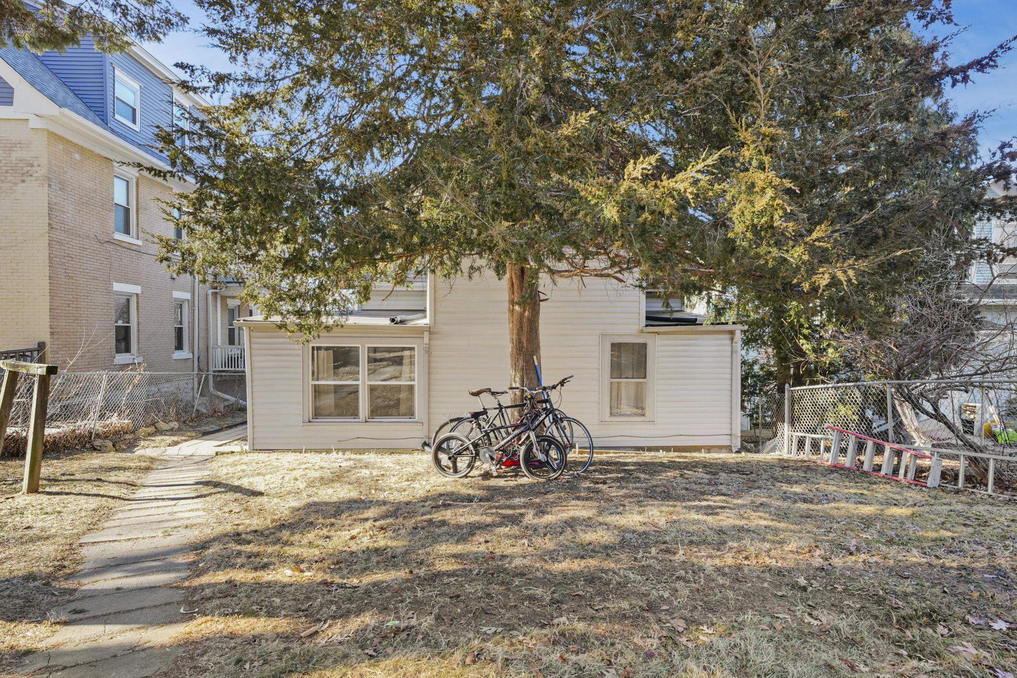 2205 Winnebago Street