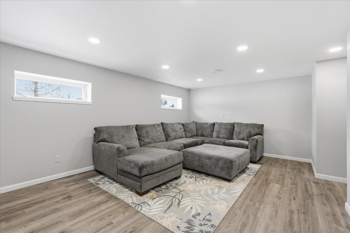 3338 Bradbury Road