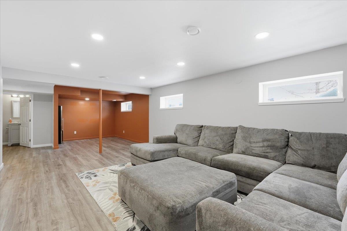 3338 Bradbury Road