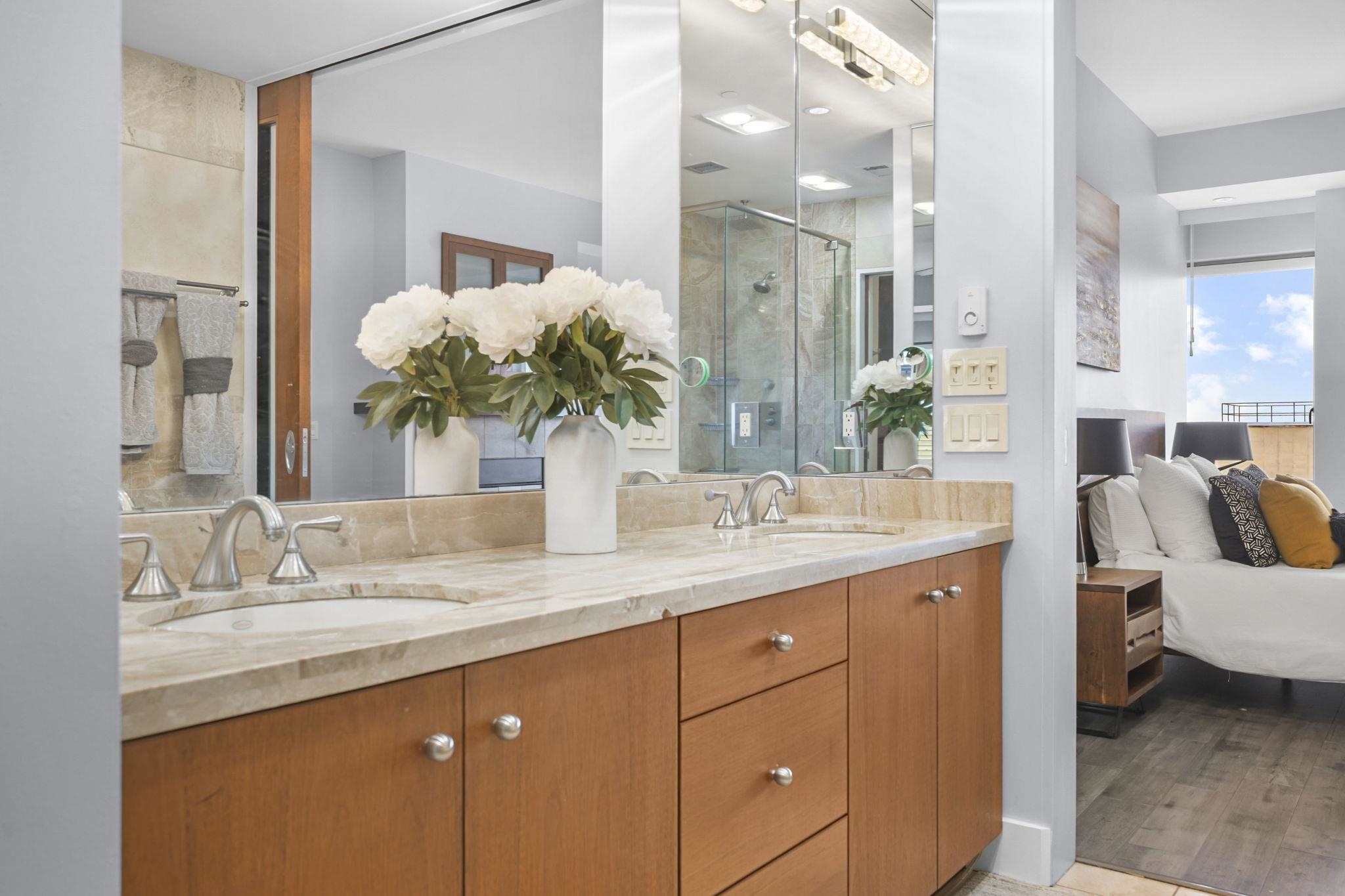100 Wisconsin Avenue Unit: 1105