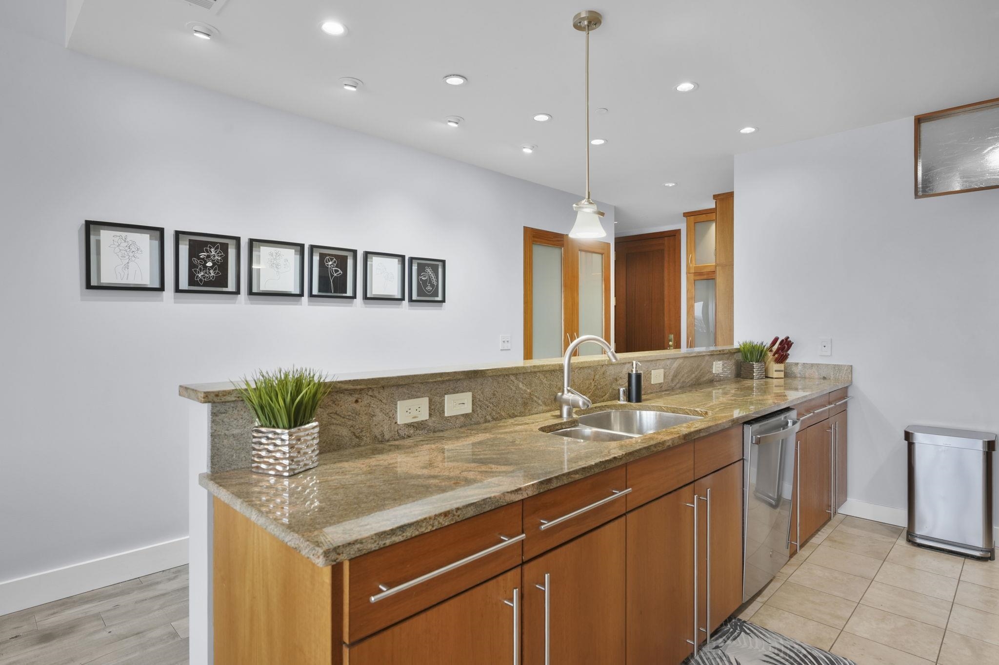 100 Wisconsin Avenue Unit: 1105