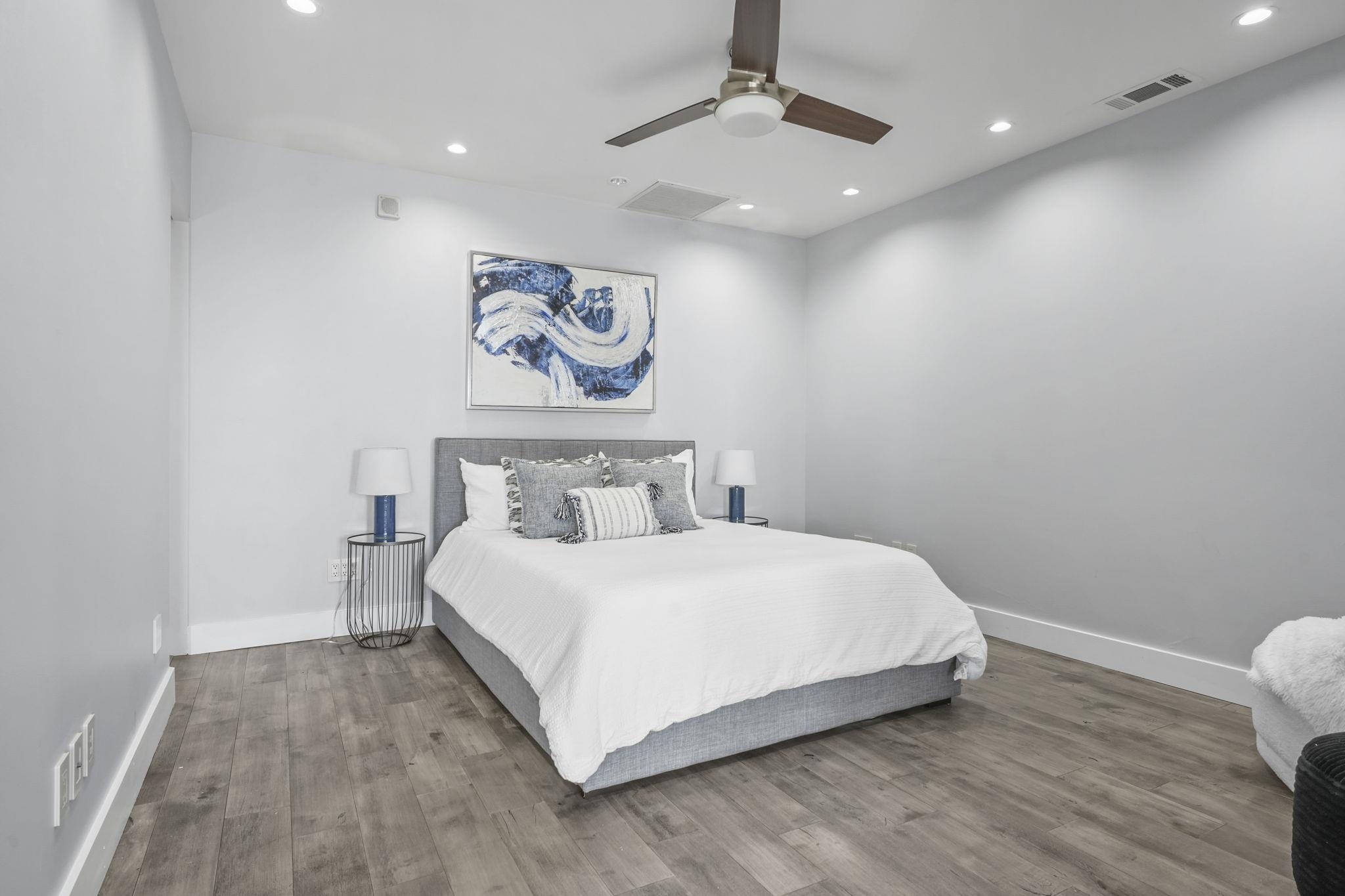 100 Wisconsin Avenue Unit: 1105
