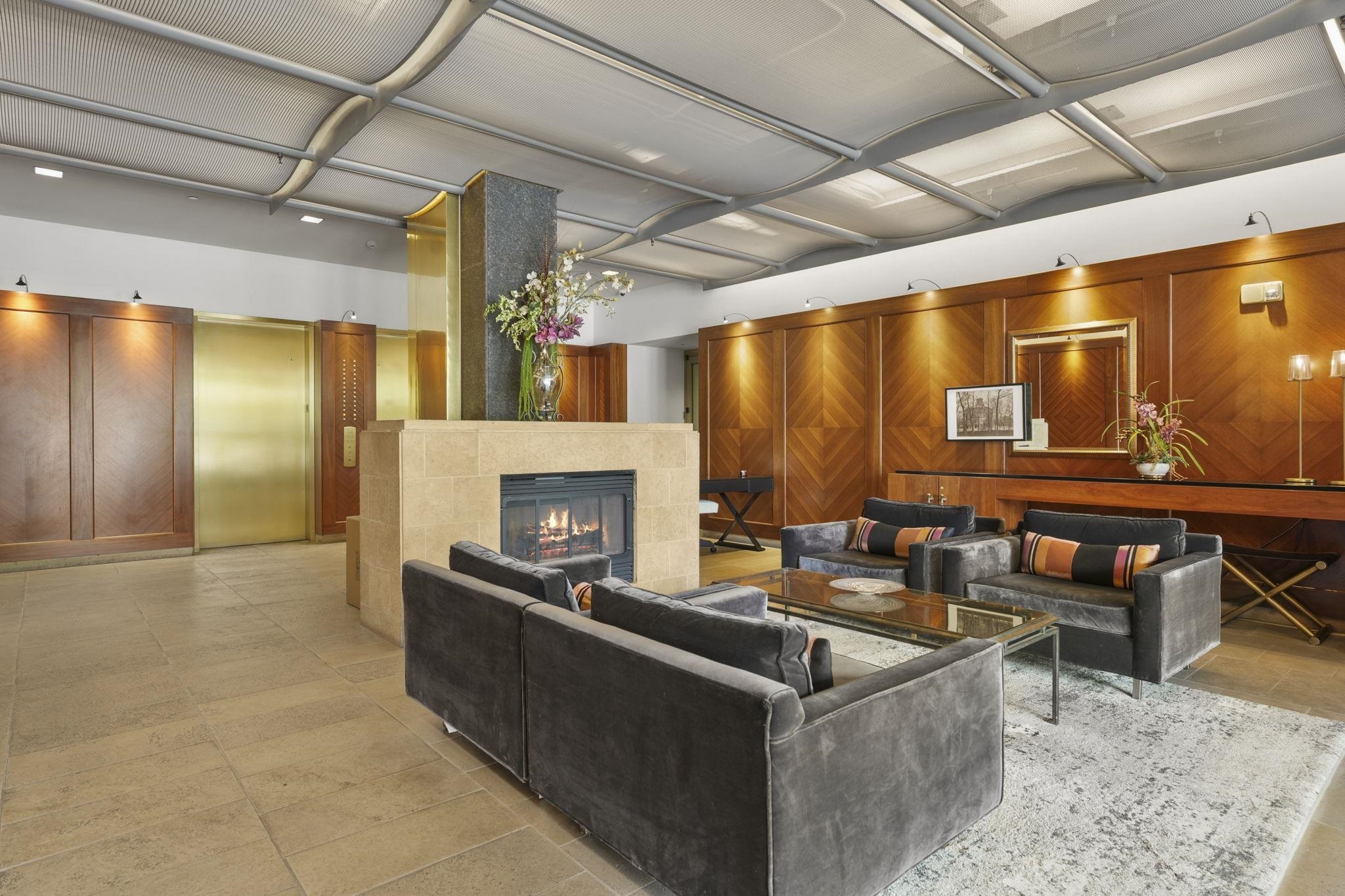 100 Wisconsin Avenue Unit: 1105
