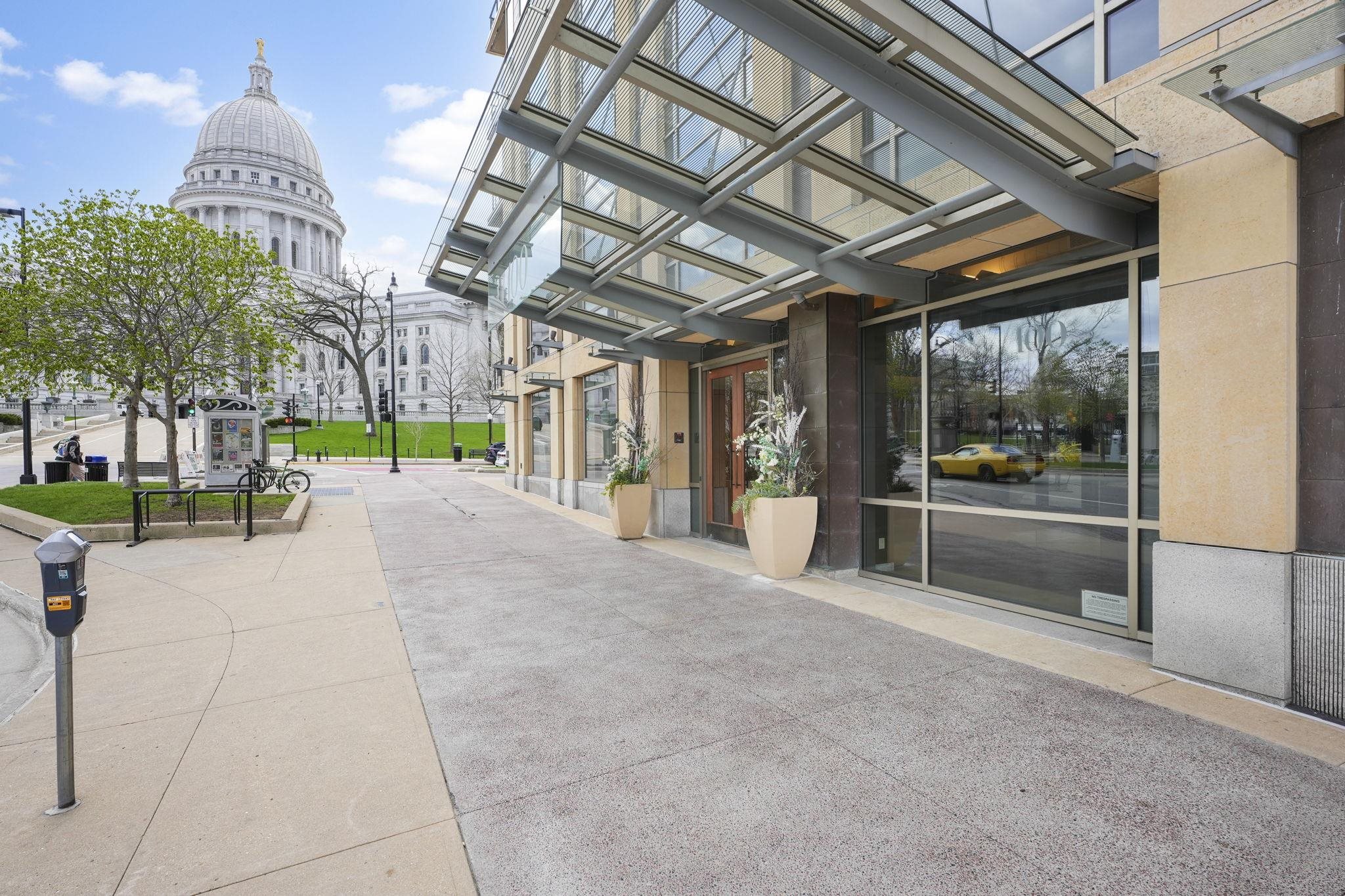 100 Wisconsin Avenue Unit: 1105
