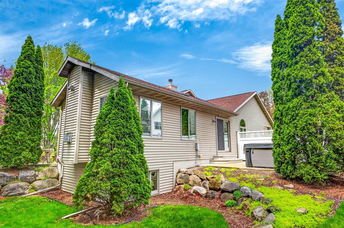706 Summerton Court