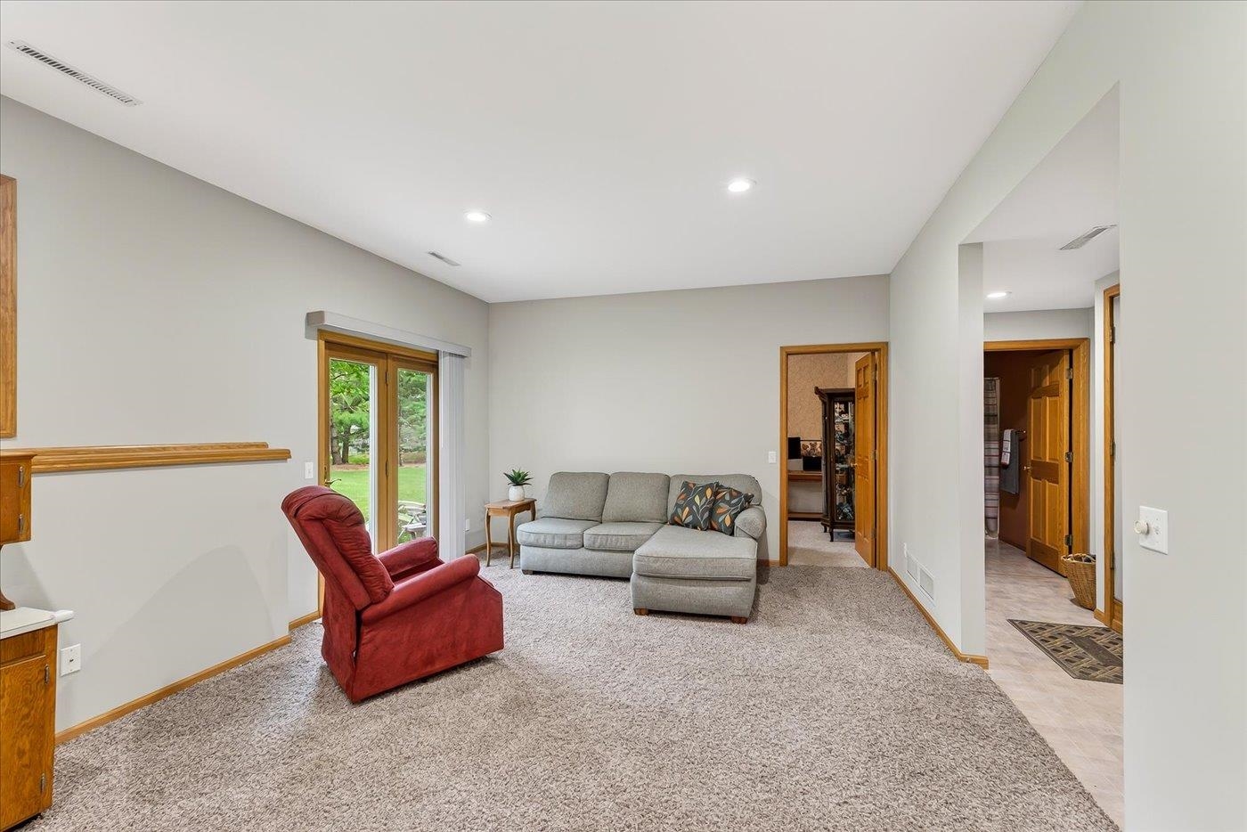 706 Summerton Court
