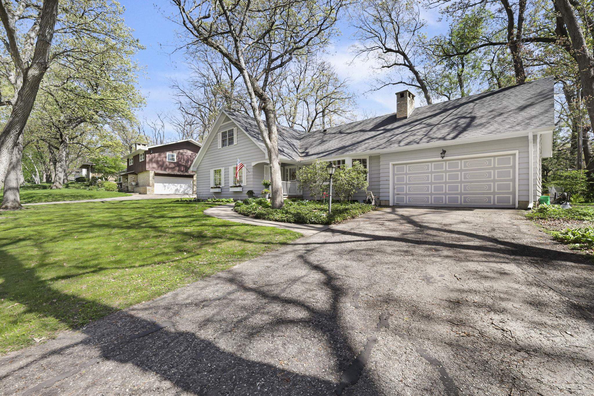 6651 Columbus Drive