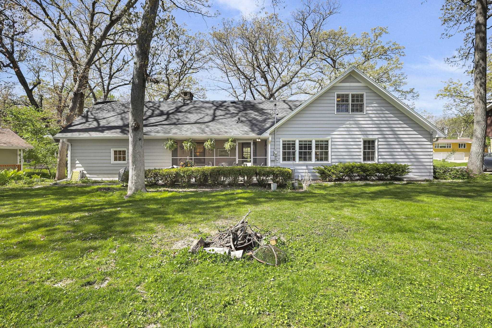 6651 Columbus Drive