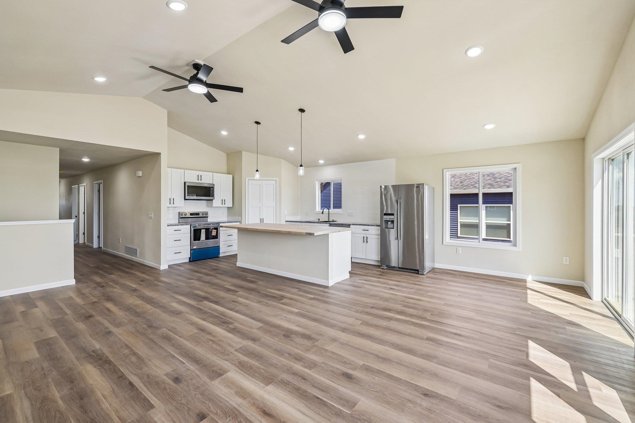 997 Bell Circle