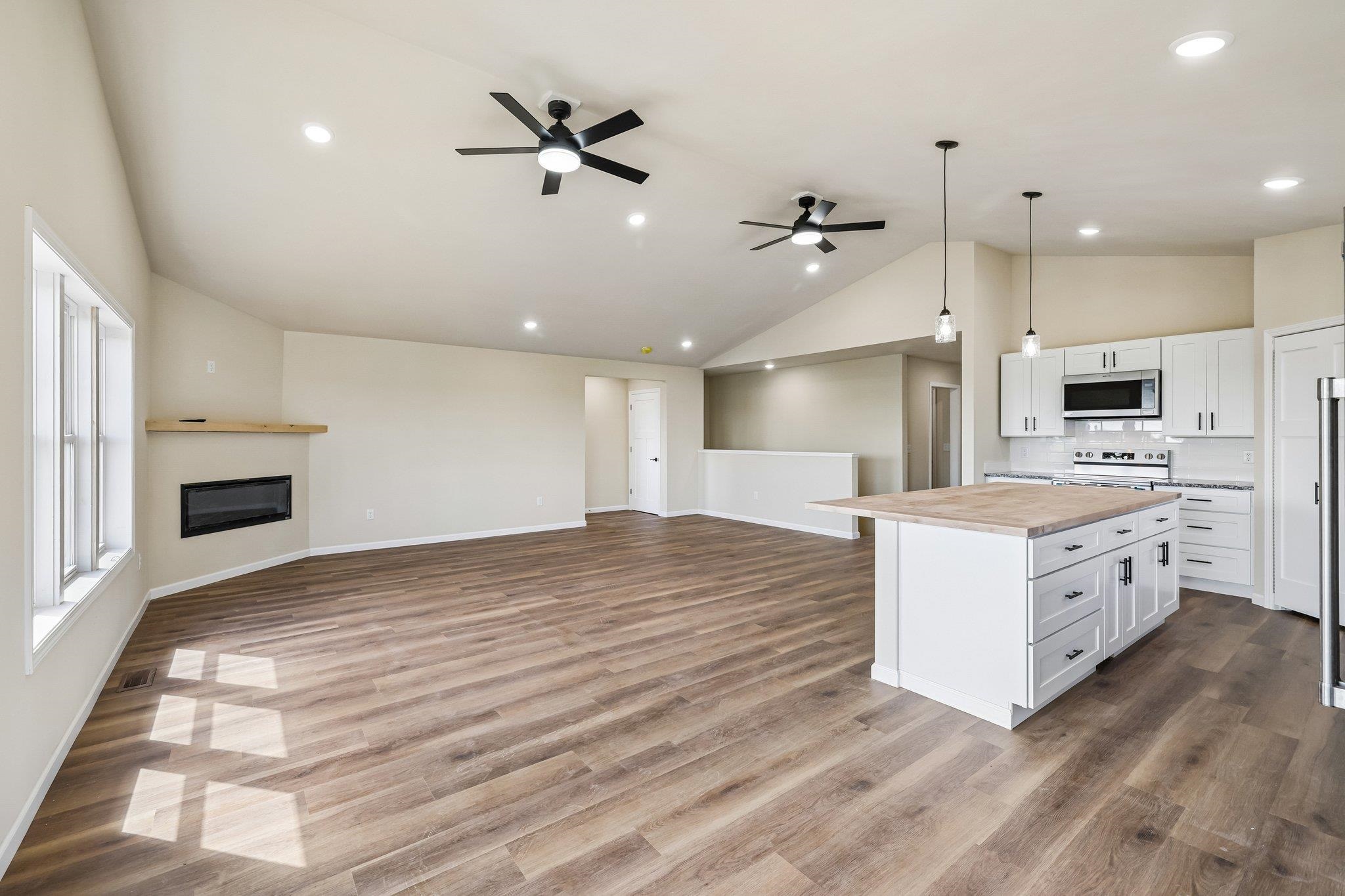 997 Bell Circle